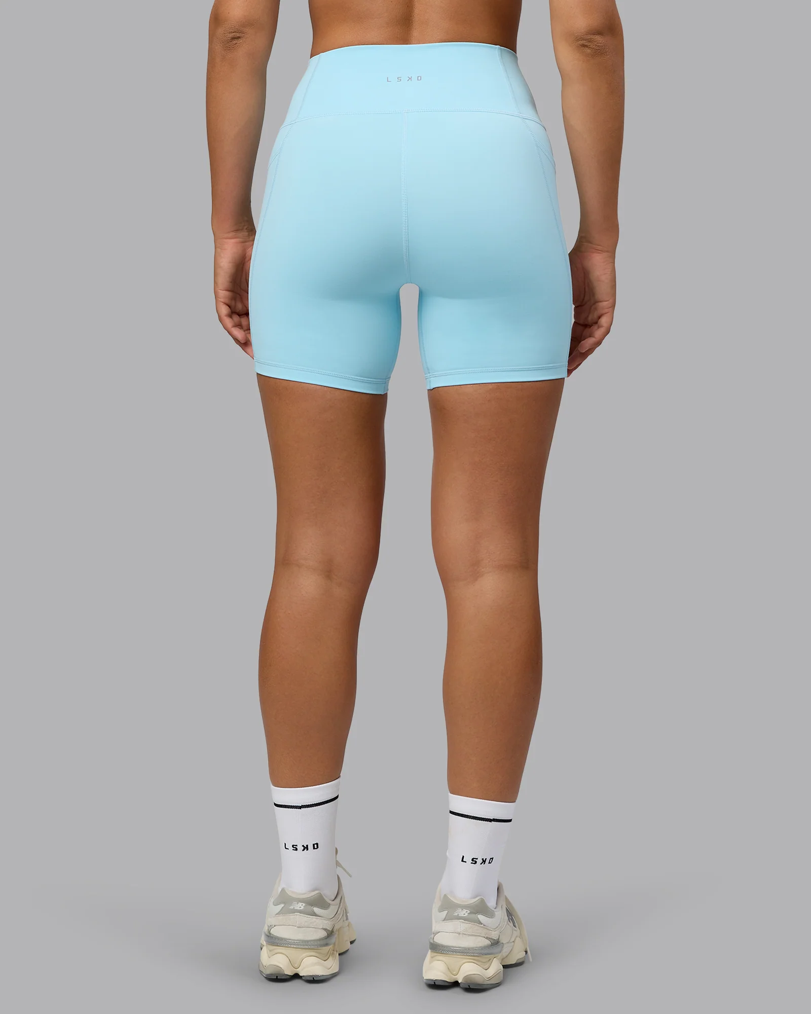 10729-fusion-ultra-high-rise-6-short-pockets-crystal-blue-3.webp Fusion Ultra High-Rise 6" Short Pockets - Crystal Blue