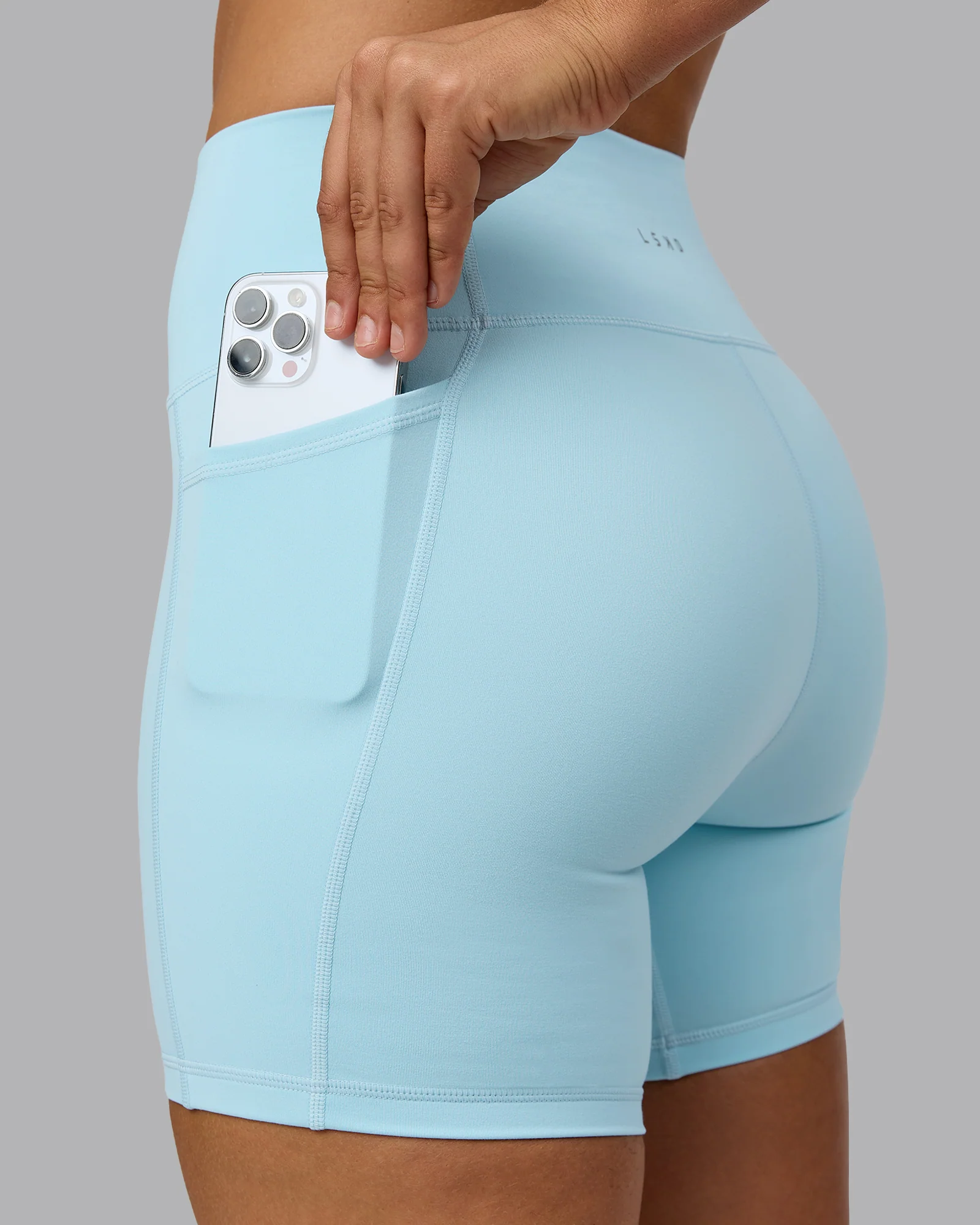 10729-fusion-ultra-high-rise-6-short-pockets-crystal-blue-5.webp Fusion Ultra High-Rise 6" Short Pockets - Crystal Blue