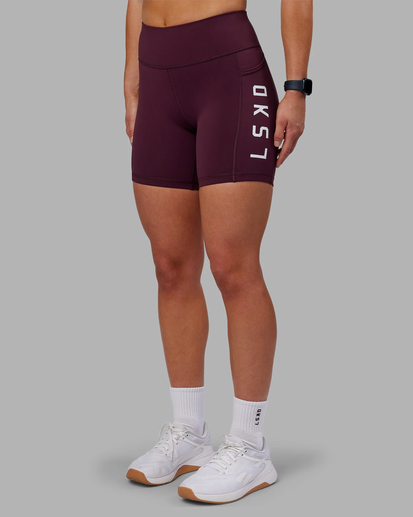 10738-rep-ultra-high-rise-6-short-pockets-cherry-lacquer-white-2.webp Rep Ultra High-Rise 6" Short Pockets - Cherry Lacquer-White
