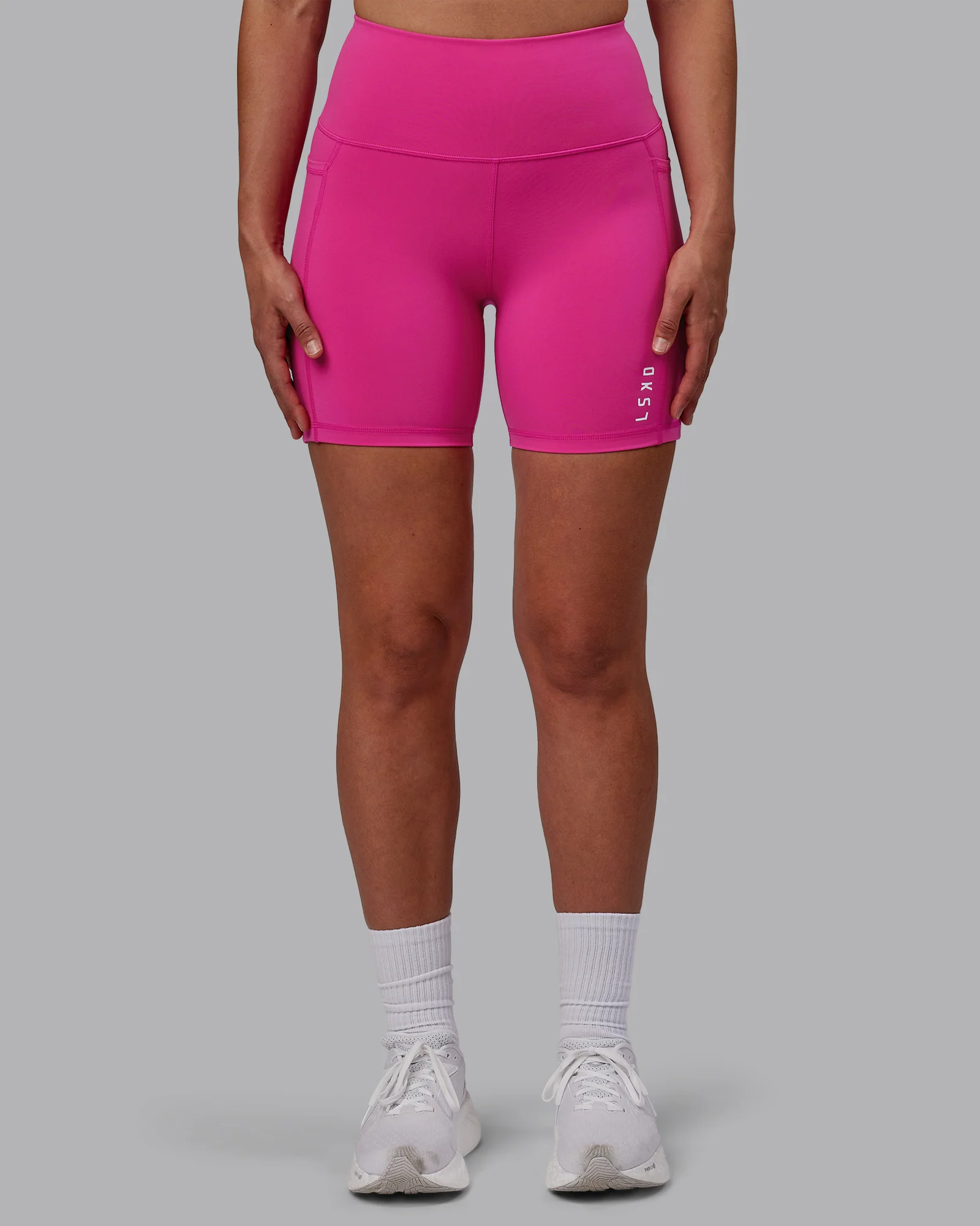 Flux Ultra High-Rise 6" Short Pockets - Fuchsia Pink