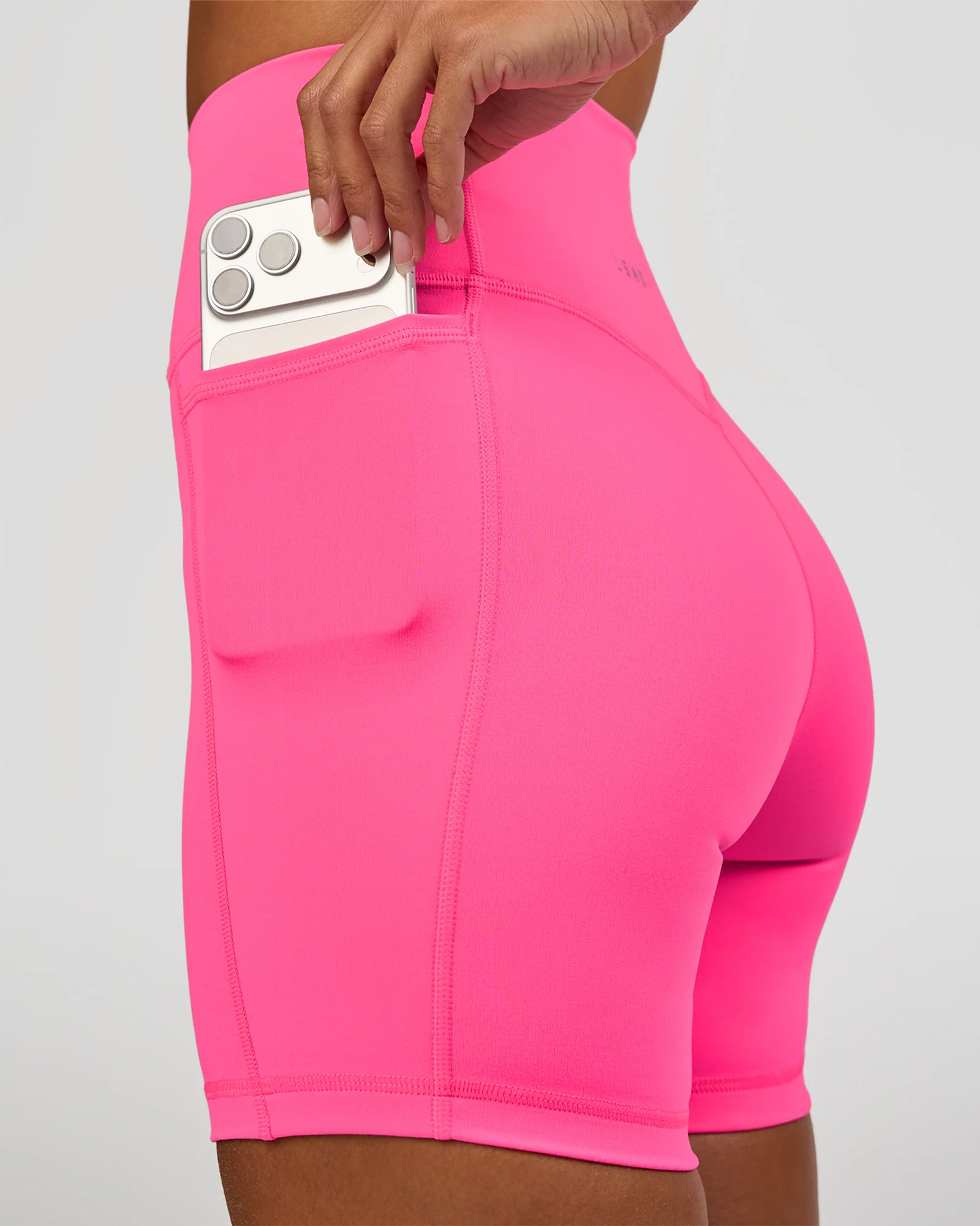 Fusion V-Contour Ultra High-Rise 6" Short Pockets - Sugar Plum
