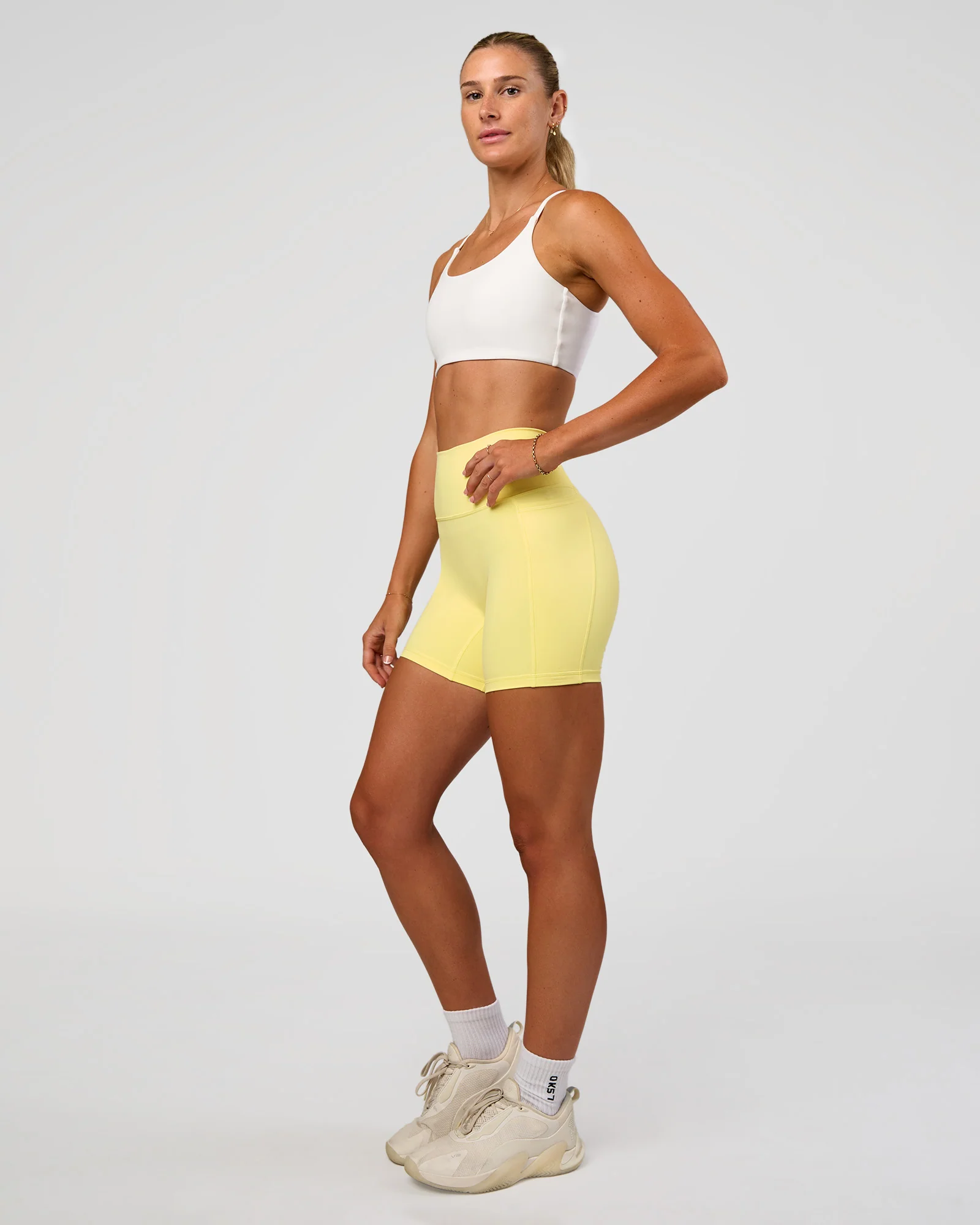 Fusion V-Contour Ultra High-Rise 6" Short Pockets - Yellow Fizz