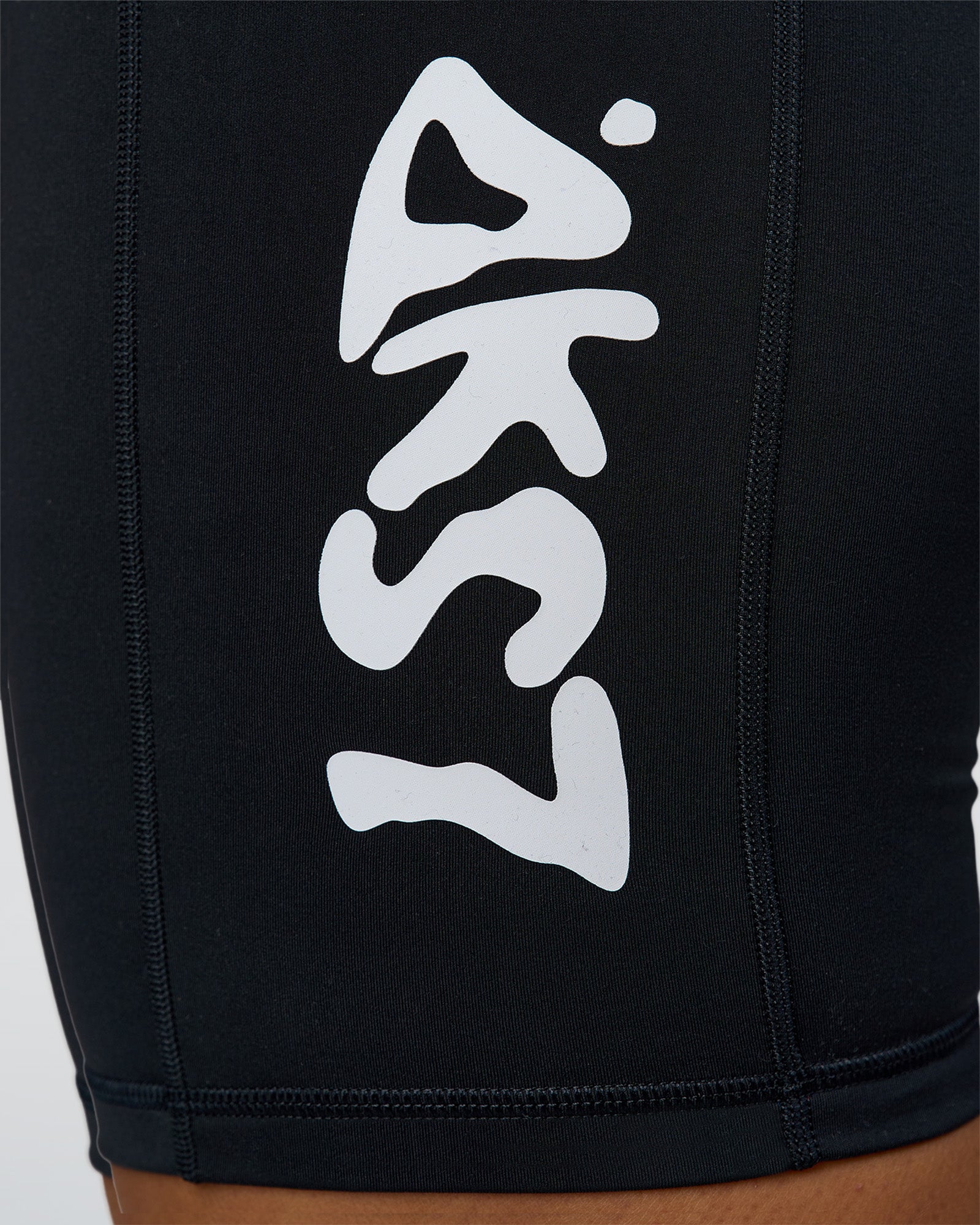 10829-rep-street-script-ultra-high-rise-6-short-pockets-black-white-2.jpg Rep Street Script Ultra High-Rise 6" Short Pockets - Black-White