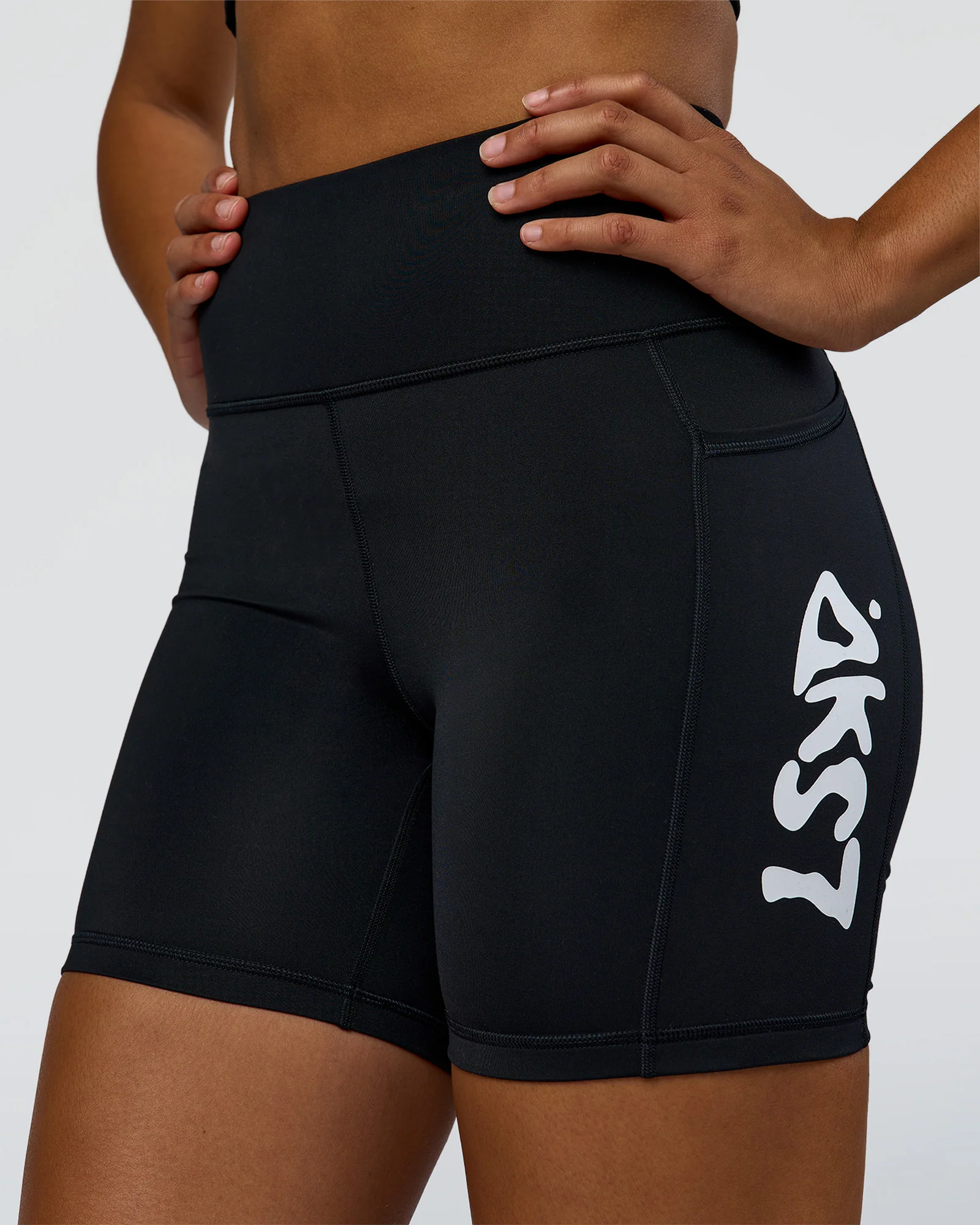 10829-rep-street-script-ultra-high-rise-6-short-pockets-black-white-6.webp Rep Street Script Ultra High-Rise 6" Short Pockets - Black-White