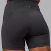 10874-bree-masters-fusion-ultra-high-rise-6-short-pockets-stormy-3.webp Bree Masters Fusion Ultra High-Rise 6" Short Pockets - Stormy