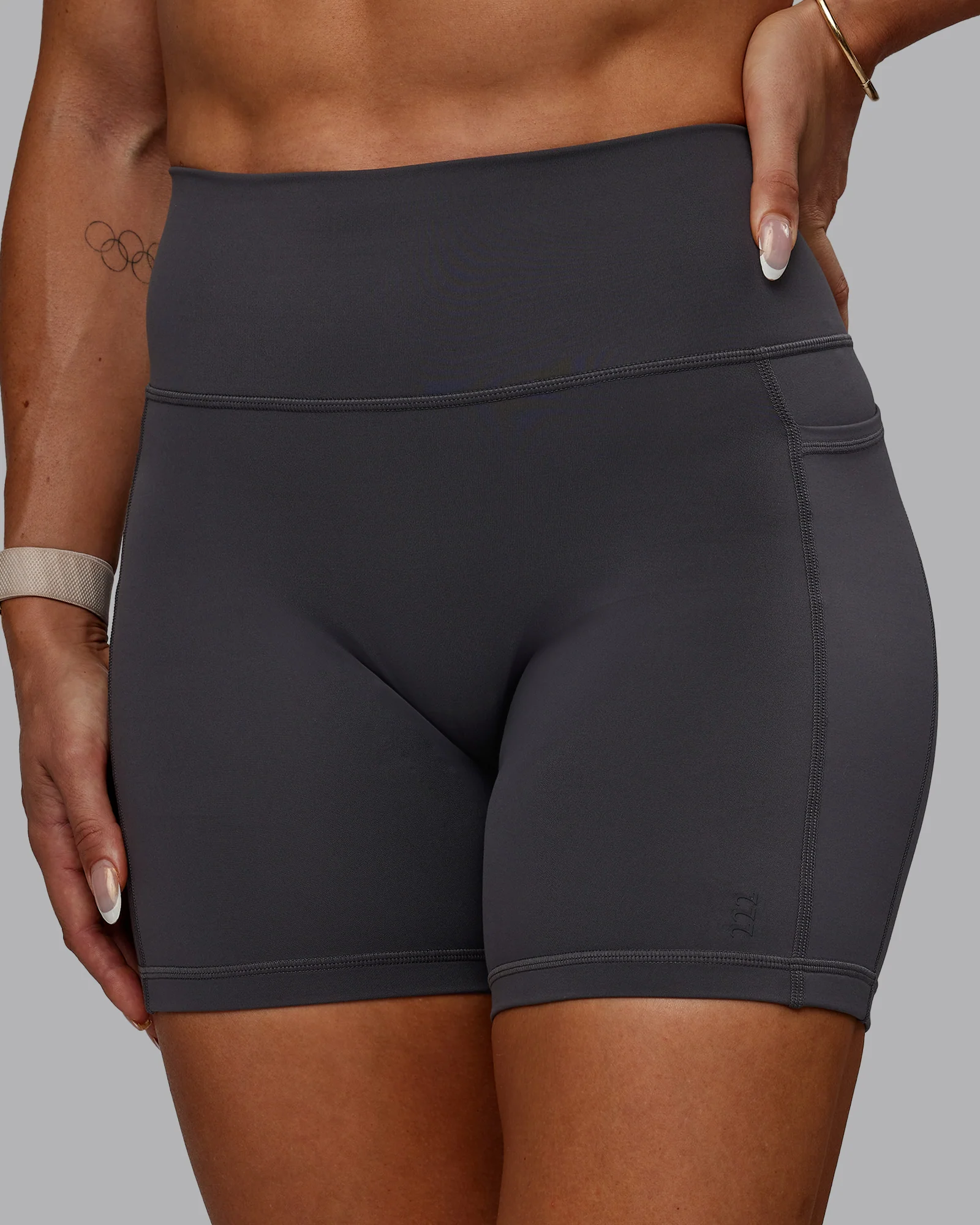 10874-bree-masters-fusion-ultra-high-rise-6-short-pockets-stormy-4.webp Bree Masters Fusion Ultra High-Rise 6" Short Pockets - Stormy