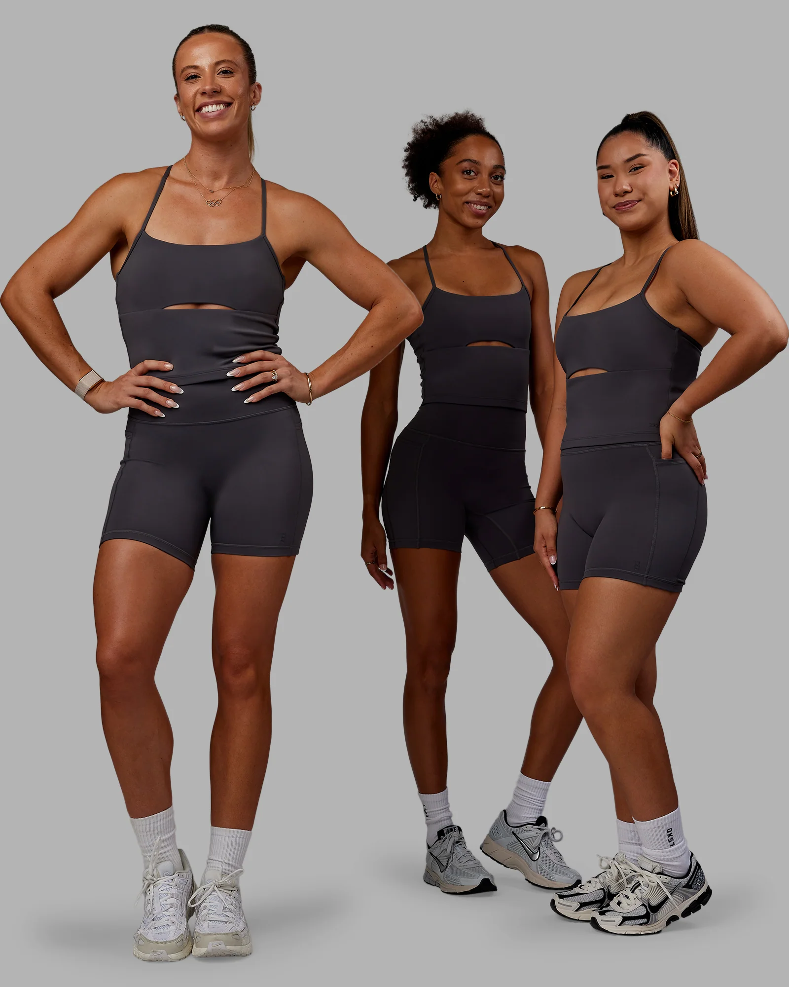 10874-bree-masters-fusion-ultra-high-rise-6-short-pockets-stormy-5.webp Bree Masters Fusion Ultra High-Rise 6" Short Pockets - Stormy