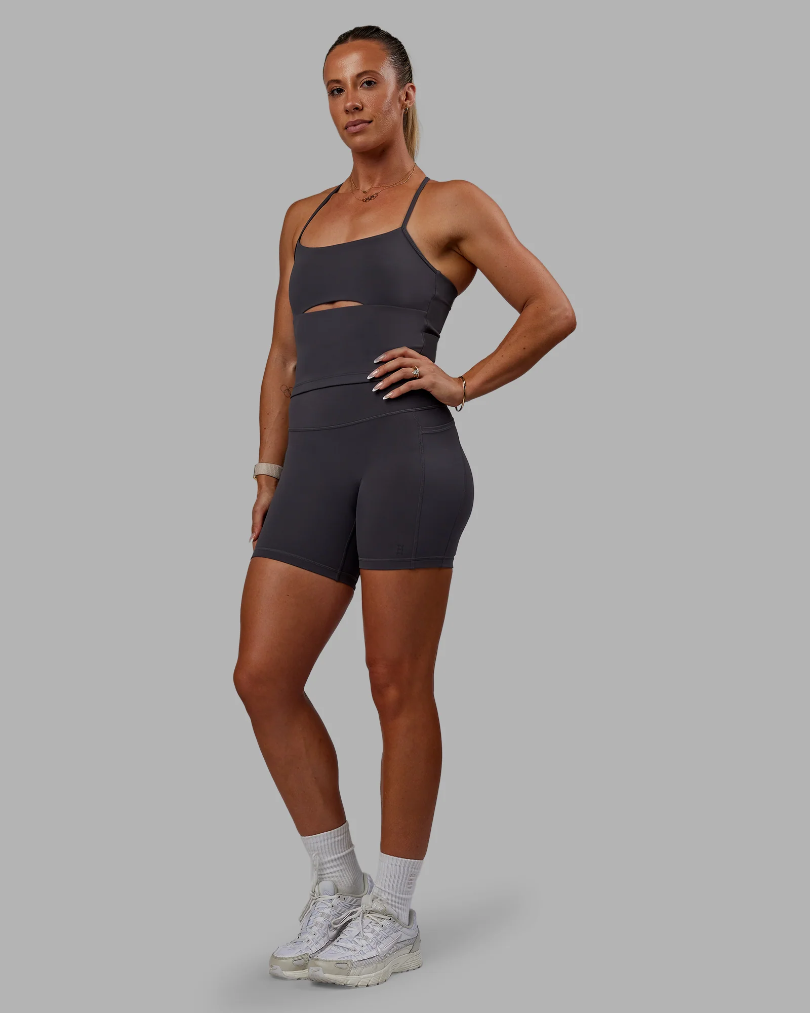 10874-bree-masters-fusion-ultra-high-rise-6-short-pockets-stormy-8.webp Bree Masters Fusion Ultra High-Rise 6" Short Pockets - Stormy