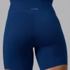10883-elixir-ultra-high-rise-6-short-midnight-blue-9.webp Elixir Ultra High-Rise 6" Short - Midnight Blue