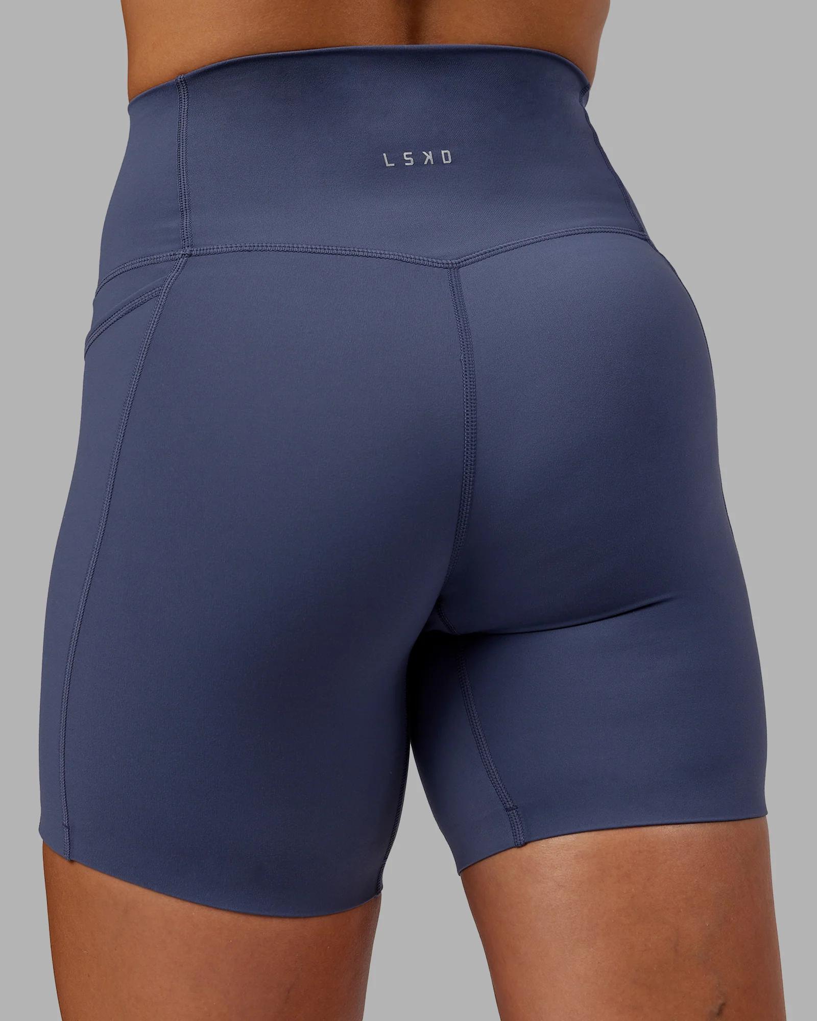 10892-abs-elixir-ultra-high-rise-6-short-pockets-nightshadow-blue-8.webp Abs Elixir Ultra High-Rise 6" Short Pockets - Nightshadow Blue