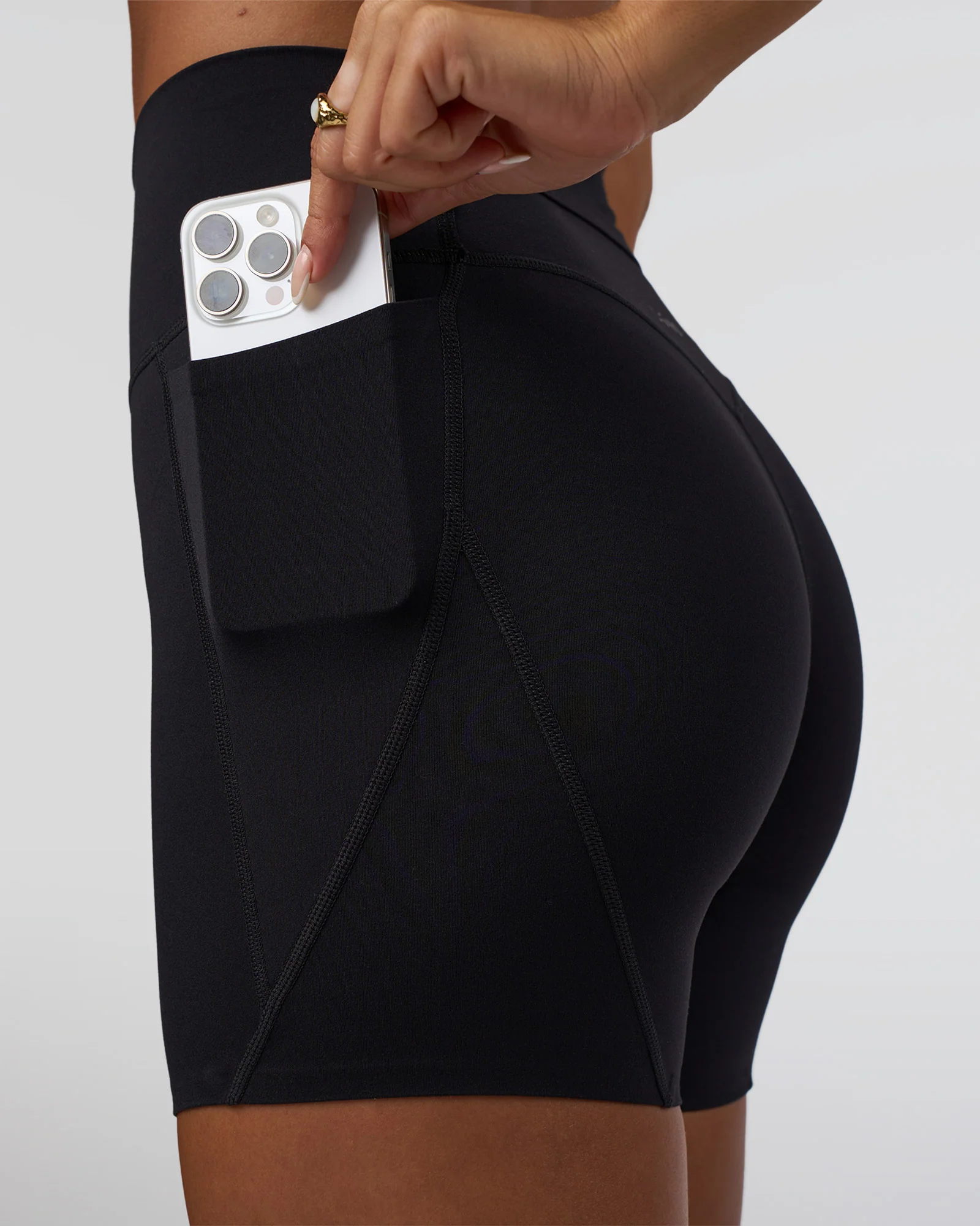 10937-elixir-defined-high-rise-6-short-pockets-black-8.webp Elixir Defined High-Rise 6" Short Pockets - Black