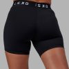 10964-extend-mid-rise-6-short-black-white-11.jpg Extend Mid-Rise 6" Short - Black-White