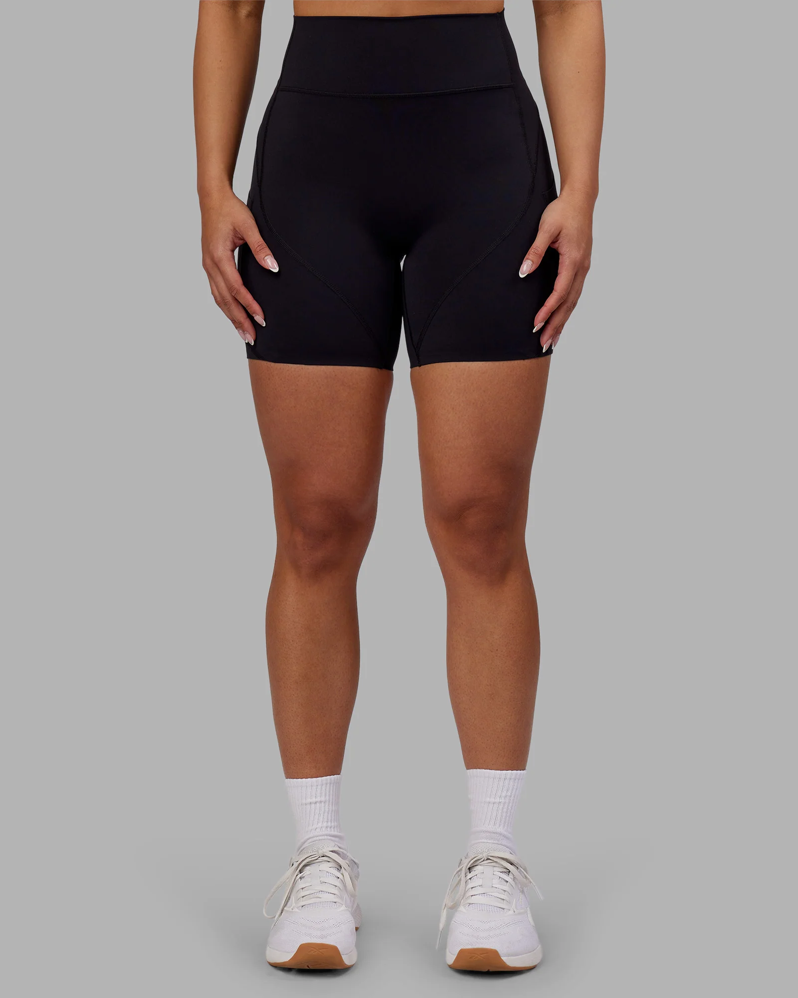 11018-rhythm-elixir-ultra-high-rise-6-short-pockets-black-4.webp Rhythm Elixir Ultra High-Rise 6" Short Pockets - Black