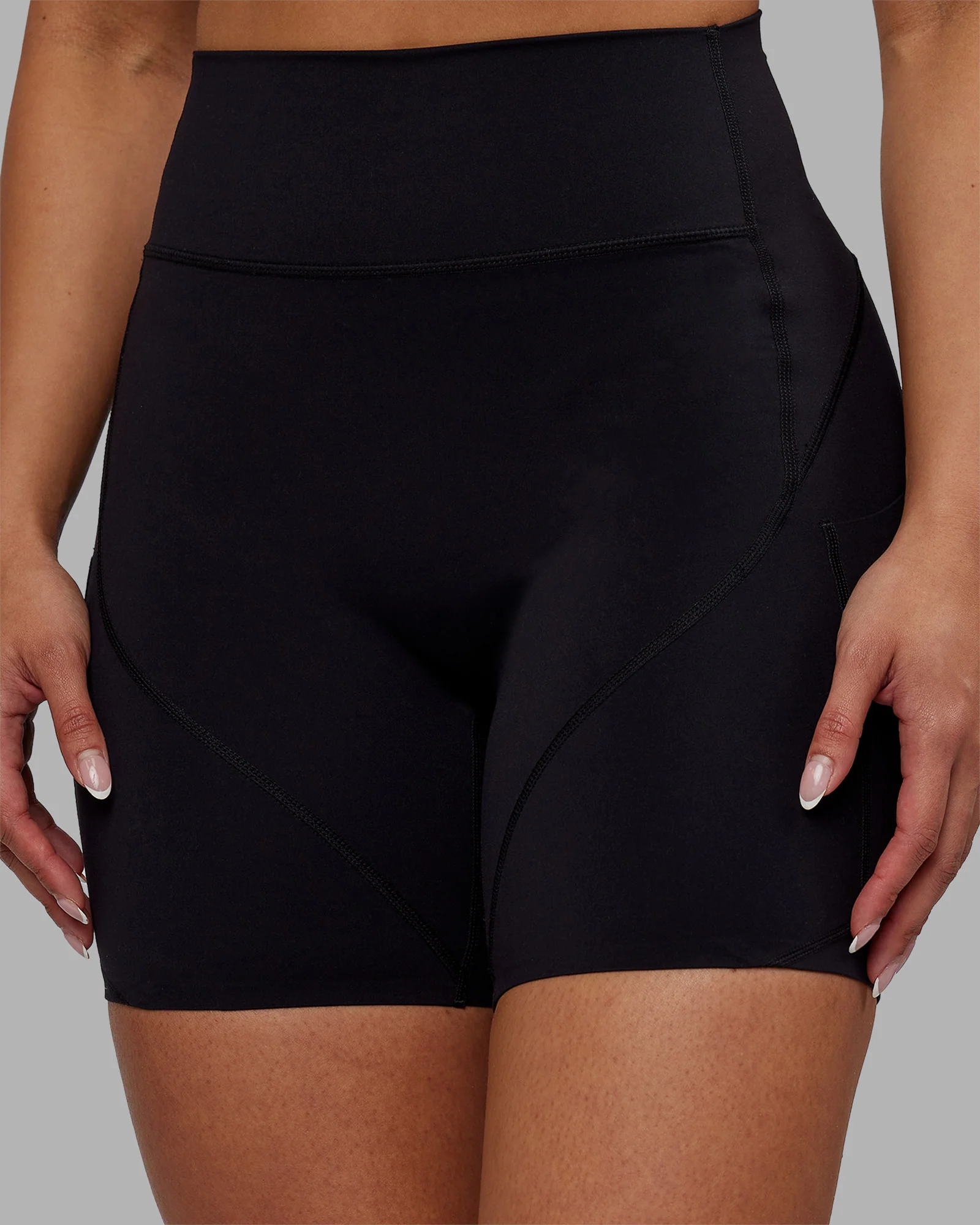 11018-rhythm-elixir-ultra-high-rise-6-short-pockets-black-7.webp Rhythm Elixir Ultra High-Rise 6" Short Pockets - Black
