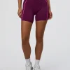 11045-liberate-contrast-high-rise-6-short-pockets-plum-caspia-ultra-pink-1.webp Liberate Contrast High-Rise 6" Short Pockets - Plum Caspia-Ultra Pink