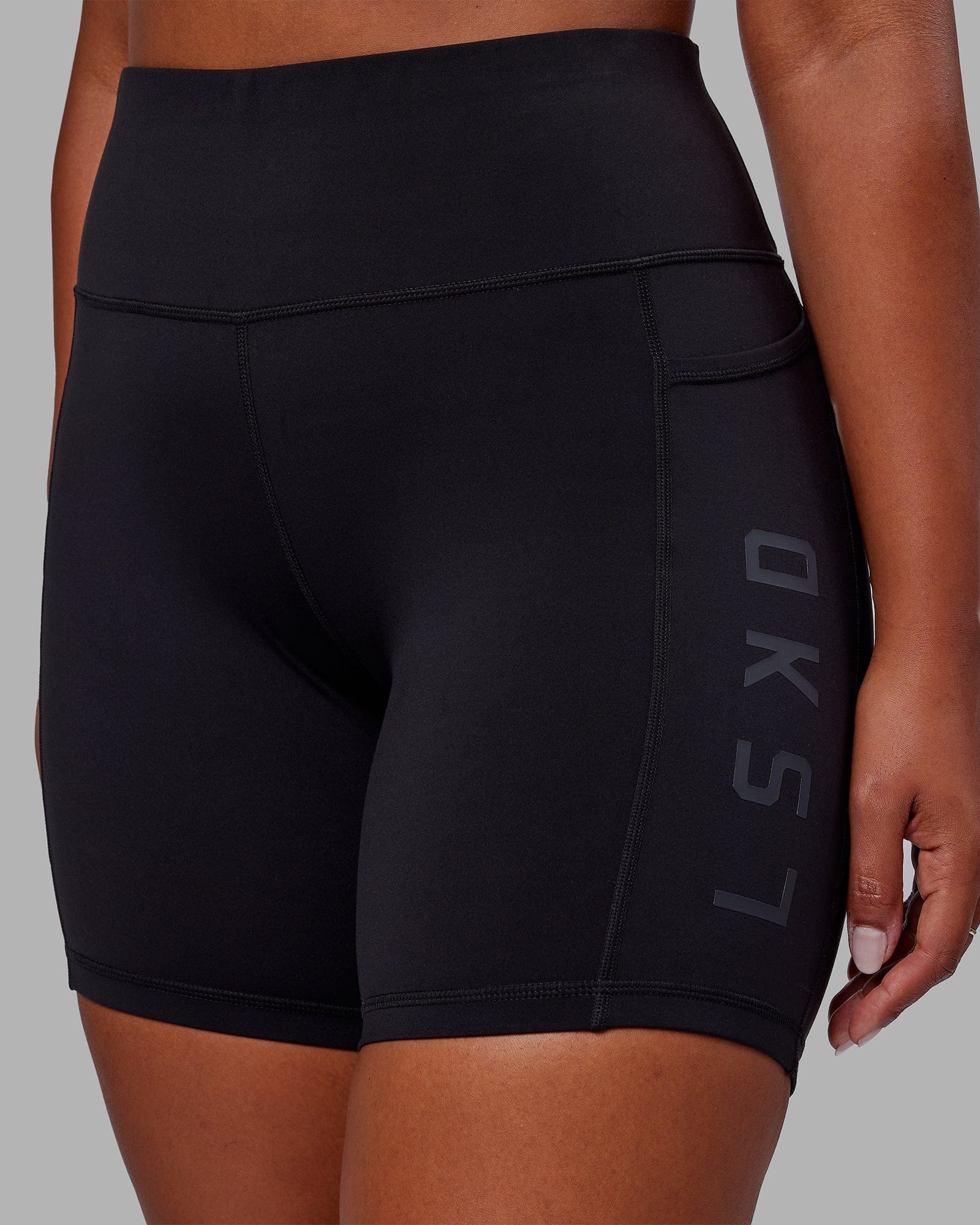 11063-o.g.-rep-ultra-high-rise-6-short-pockets-black-black-5.jpg O.G. Rep Ultra High-Rise 6" Short Pockets - Black-Black