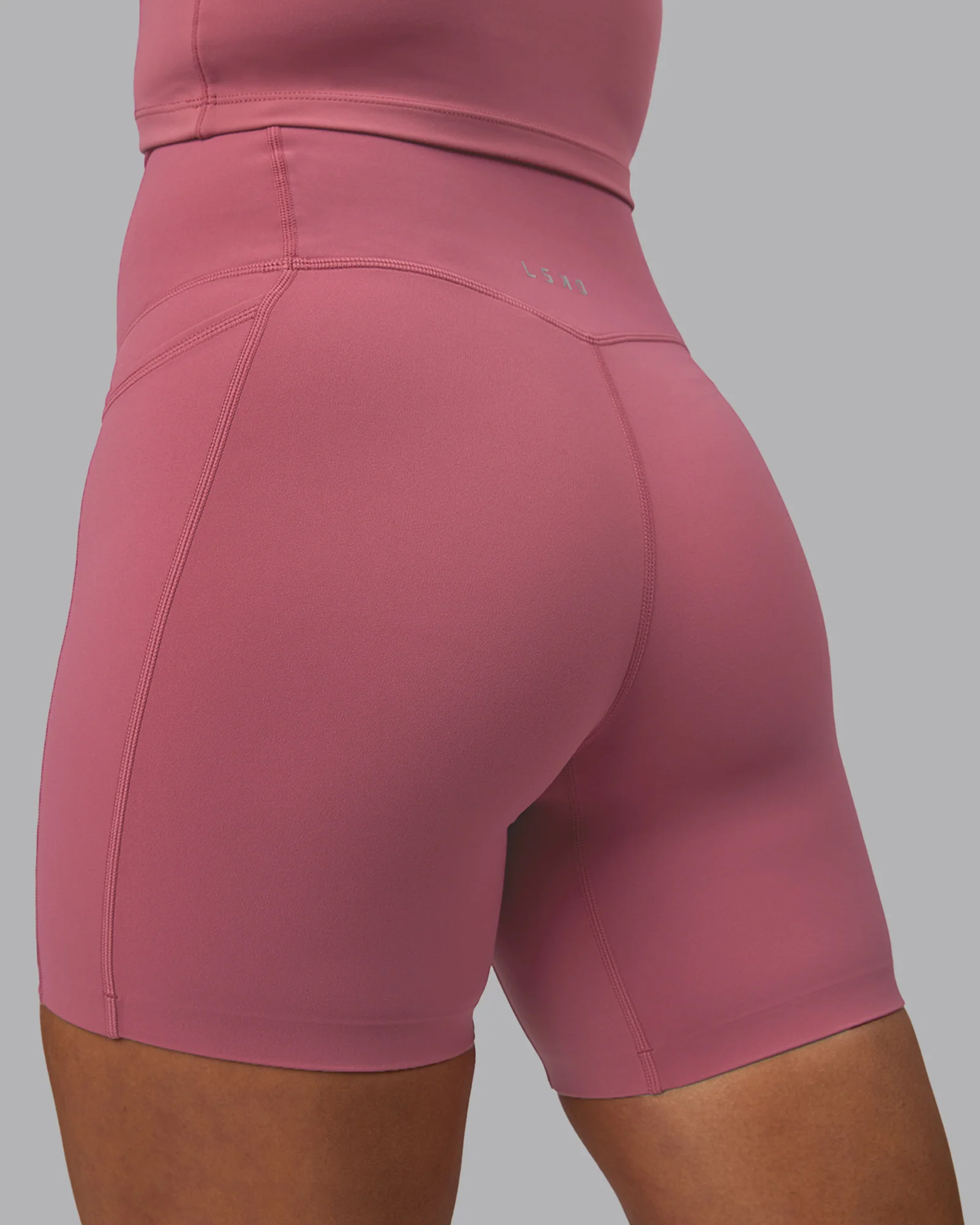 11104-elixir-ultra-high-rise-6-short-pockets-mauve-haze-8.webp Elixir Ultra High-Rise 6" Short Pockets - Mauve Haze