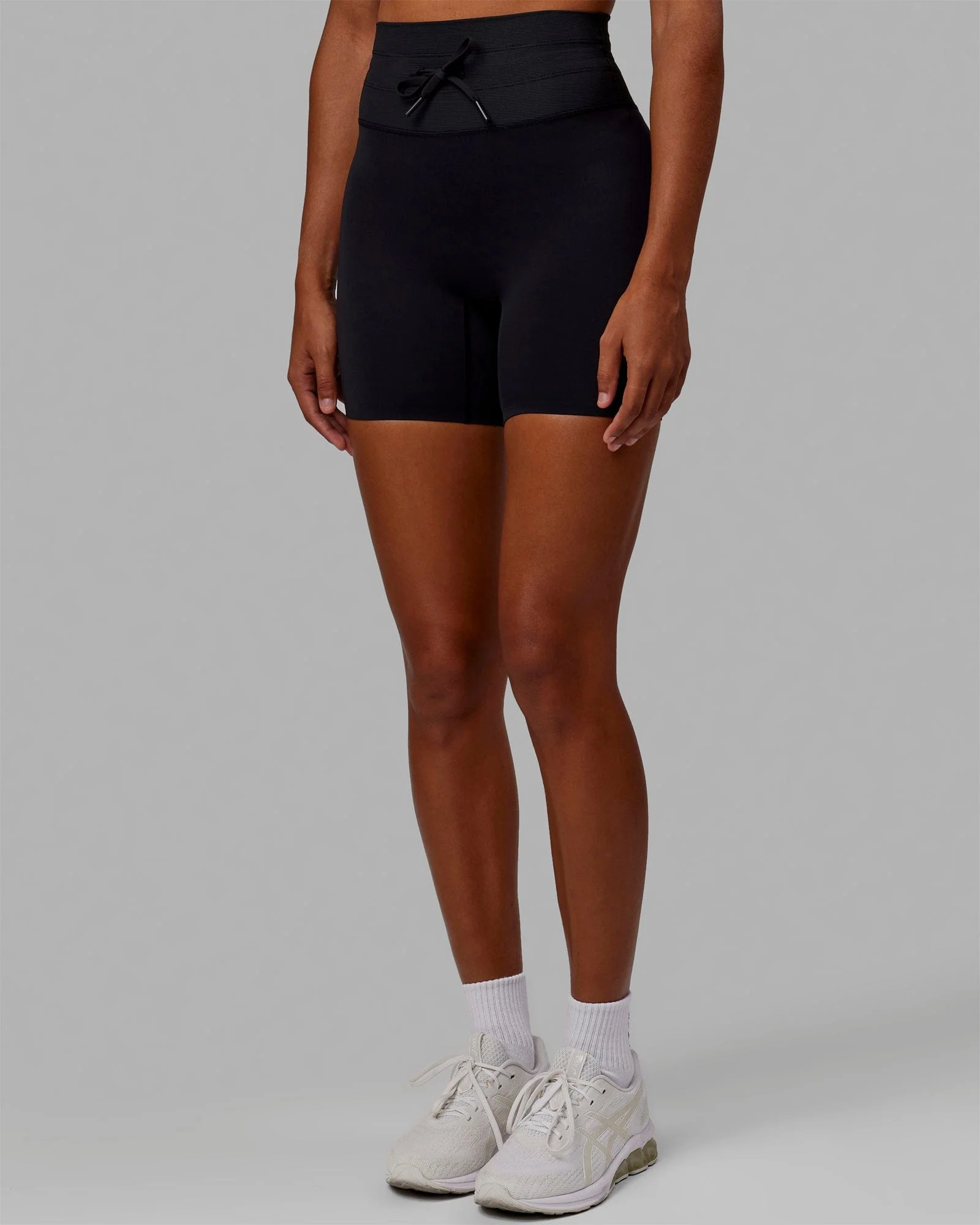 Resistance Ultra High-Rise 6" Short - Black