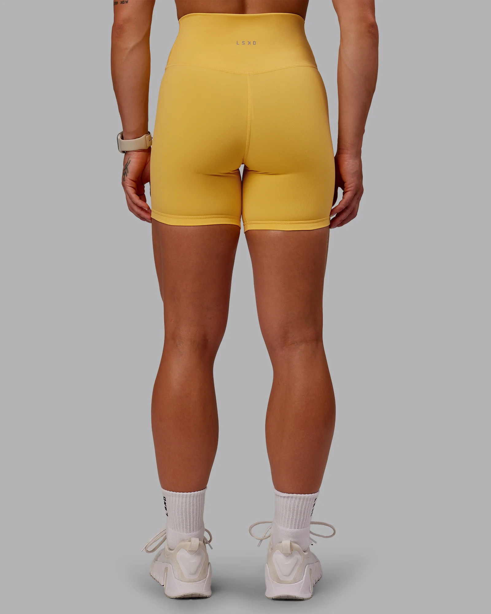 Fusion Ultra High-Rise 6" Short - Banana Cream