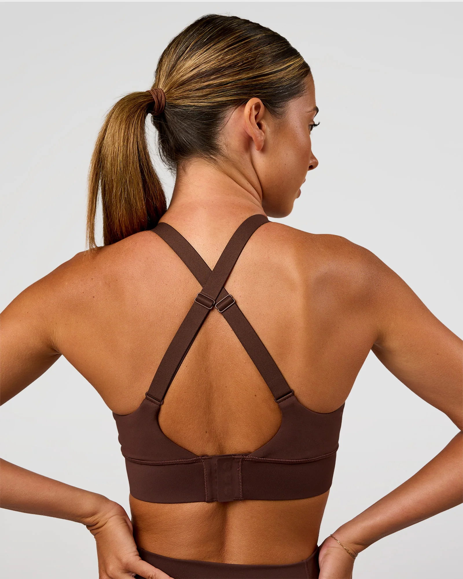 112-accelerate-sports-bra-hot-chocolate-2.webp Accelerate Sports Bra - Hot Chocolate