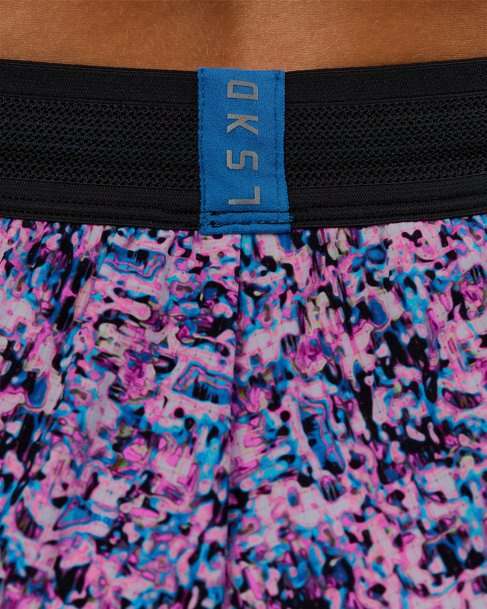 1120-accelerate-3-mid-rise-running-short-energy-print-blue-multi-11.webp Accelerate 3" Mid-Rise Running Short - Energy Print Blue Multi
