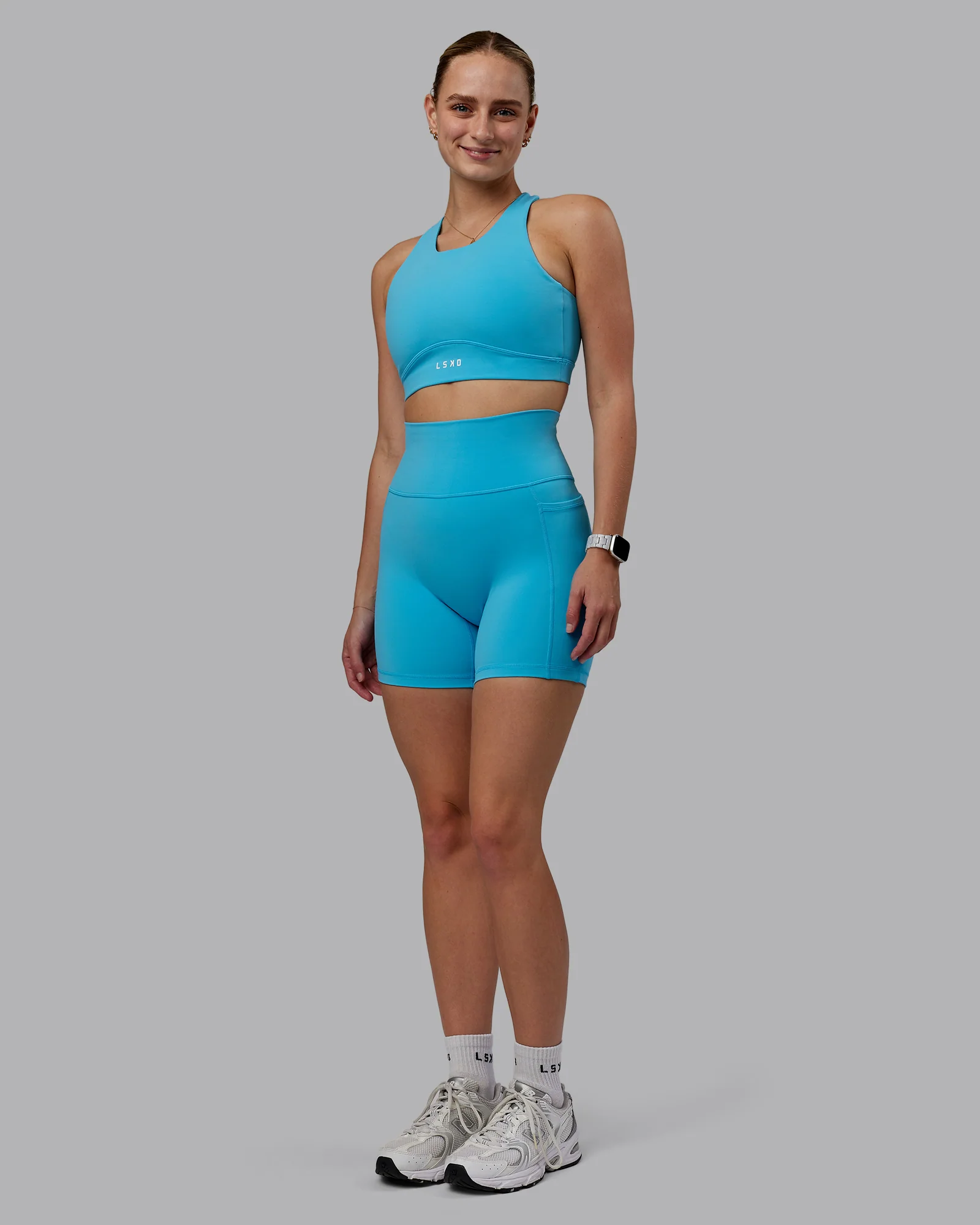 11212-fusion-ultra-high-rise-6-short-pockets-pacific-blue-2.webp Fusion Ultra High-Rise 6" Short Pockets - Pacific Blue