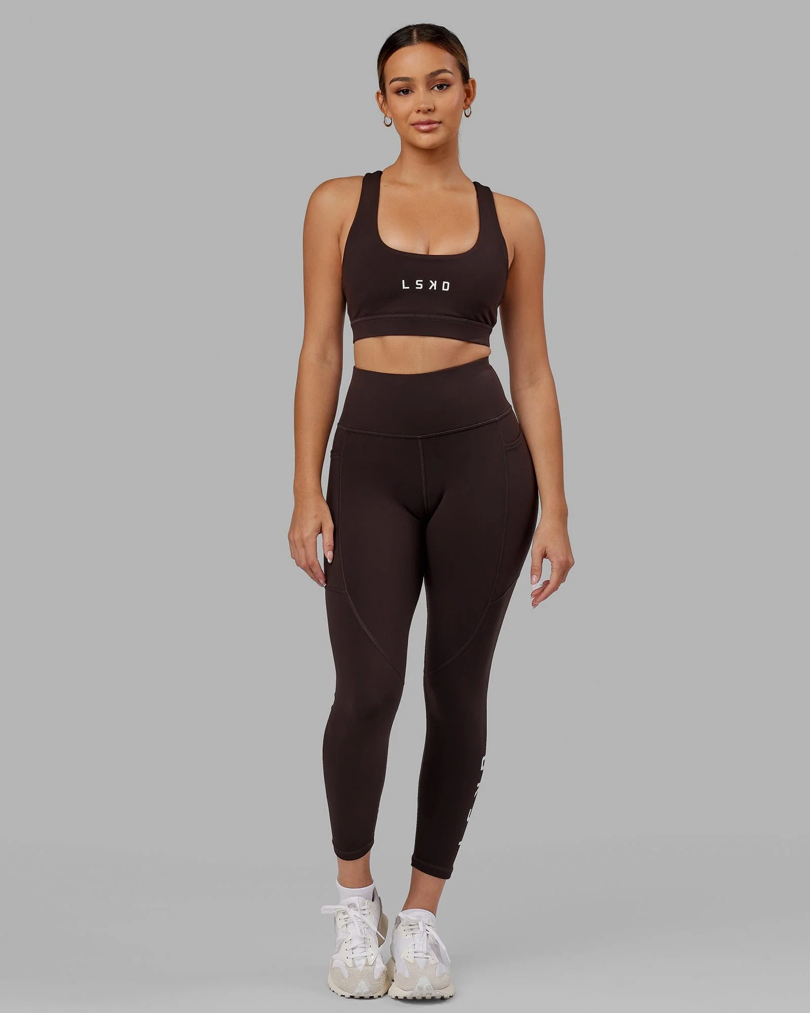 11239-rep-ultra-high-rise-7-8-legging-pockets-dark-walnut-8.webp Rep Ultra High-Rise 7/8 Legging Pockets - Dark Walnut