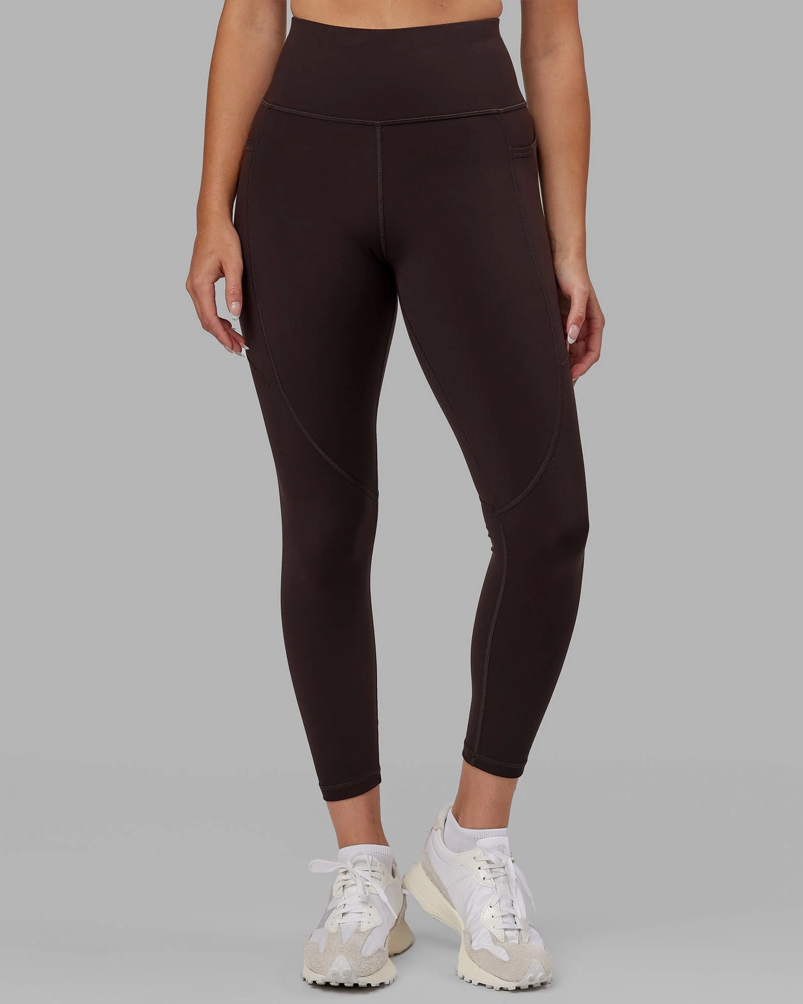 11239-rep-ultra-high-rise-7-8-legging-pockets-dark-walnut-9.webp Rep Ultra High-Rise 7/8 Legging Pockets - Dark Walnut