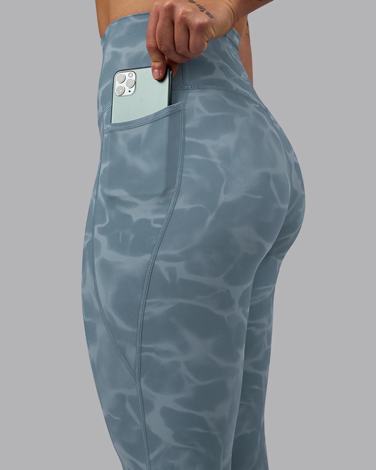 11266-elixir-ultra-high-rise-7-8-legging-pockets-tranquil-elemental-blue-3.webp Elixir Ultra High-Rise 7/8 Legging Pockets - Tranquil-Elemental Blue