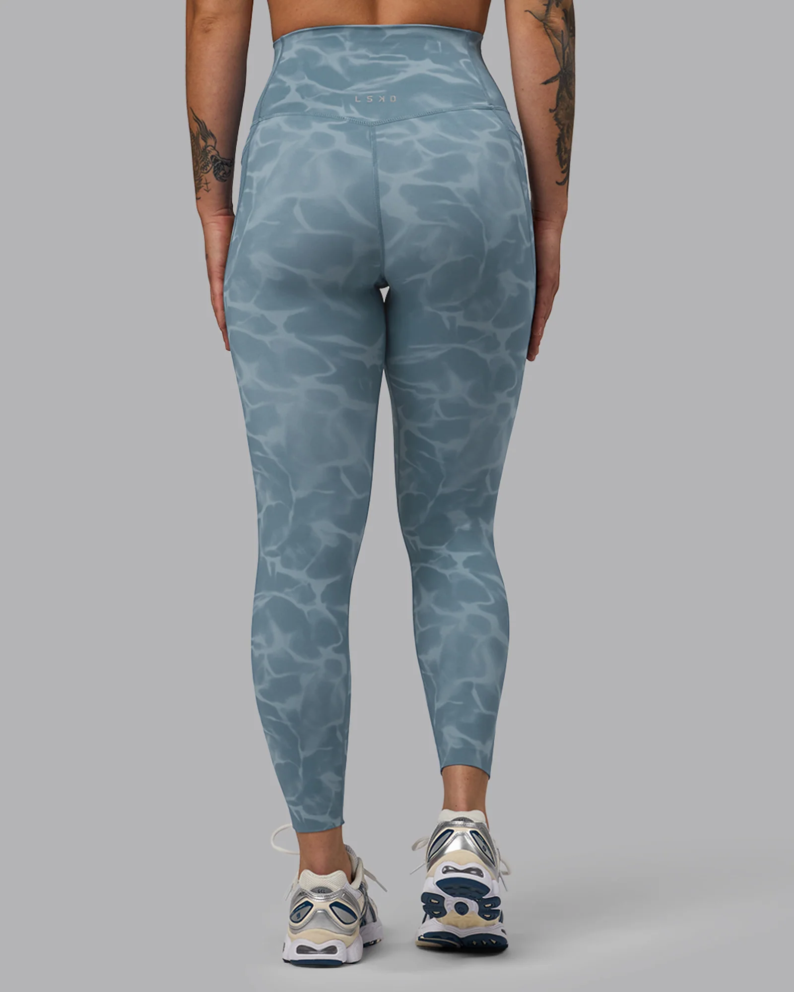 11266-elixir-ultra-high-rise-7-8-legging-pockets-tranquil-elemental-blue-4.webp Elixir Ultra High-Rise 7/8 Legging Pockets - Tranquil-Elemental Blue