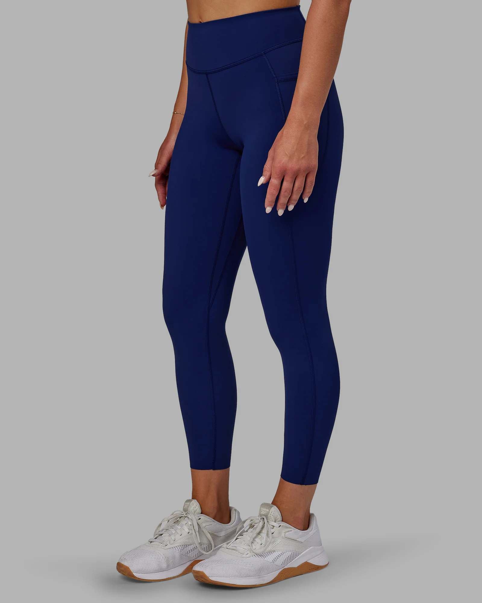 11302-elite-high-rise-7-8-legging-pockets-midnight-blue-9.webp Elite High-Rise 7/8 Legging Pockets - Midnight Blue
