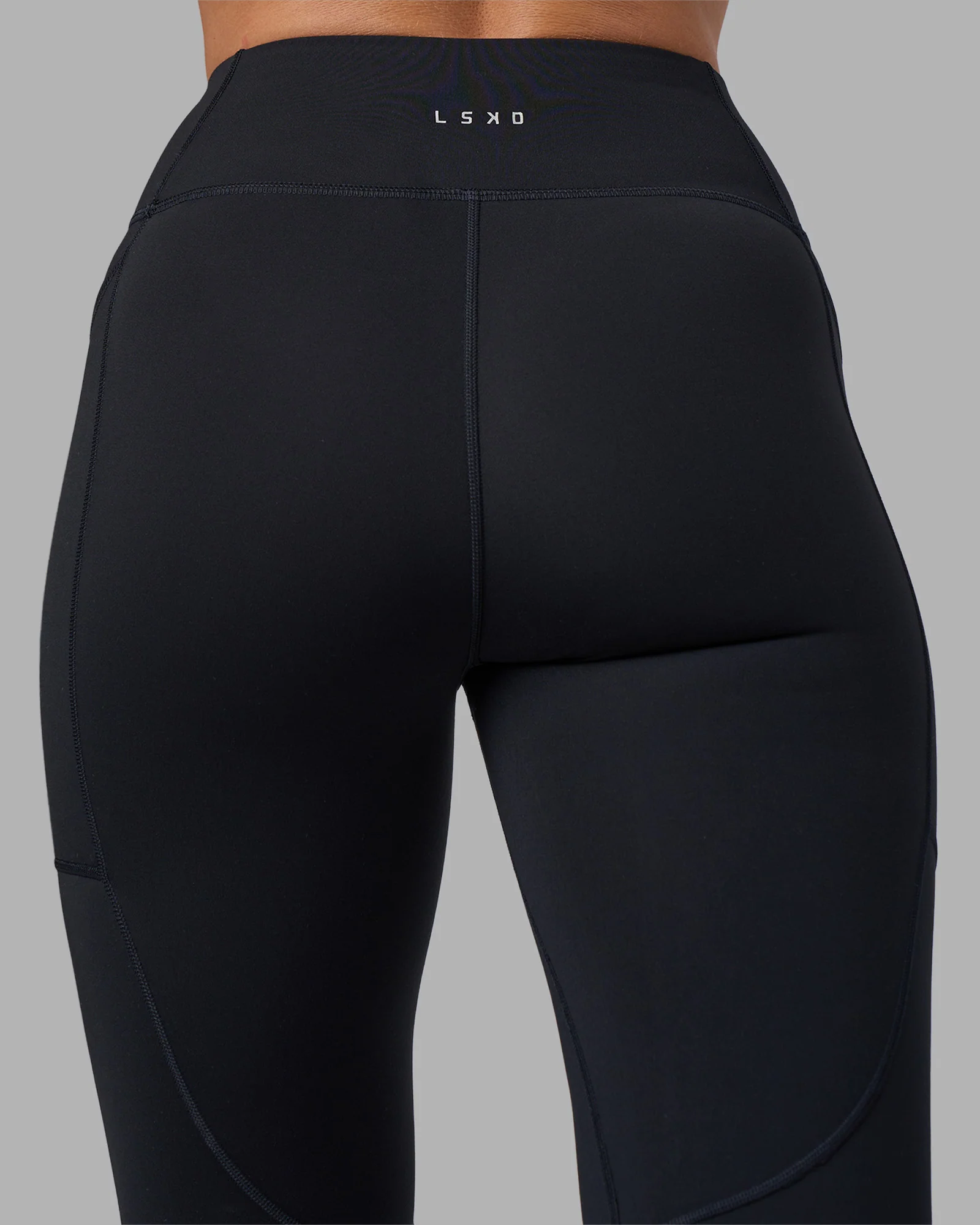 11329-rep-ultra-high-rise-7-8-legging-pockets-black-blue-atoll-9.webp Rep Ultra High-Rise 7/8 Legging Pockets - Black-Blue Atoll