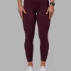 11338-rep-ultra-high-rise-7-8-legging-pockets-cherry-lacquer-white-6.webp Rep Ultra High-Rise 7/8 Legging Pockets - Cherry Lacquer-White