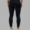 11347-rep-ultra-high-rise-7-8-legging-pockets-black-scarlet-4.webp Rep Ultra High-Rise 7/8 Legging Pockets - Black-Scarlet