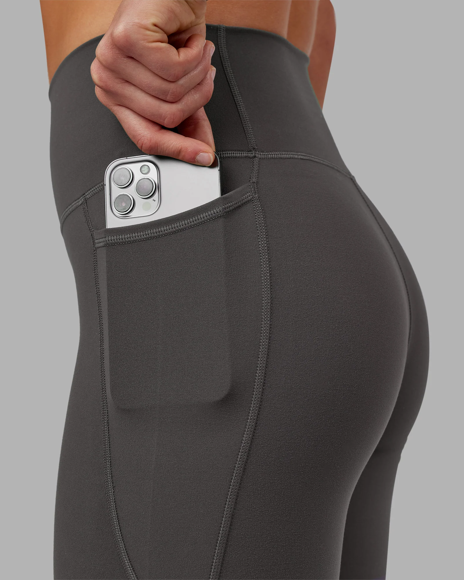 11374-fusion-ultra-high-rise-7-8-legging-pockets-dark-storm-3.webp Fusion Ultra High-Rise 7/8 Legging Pockets - Dark Storm