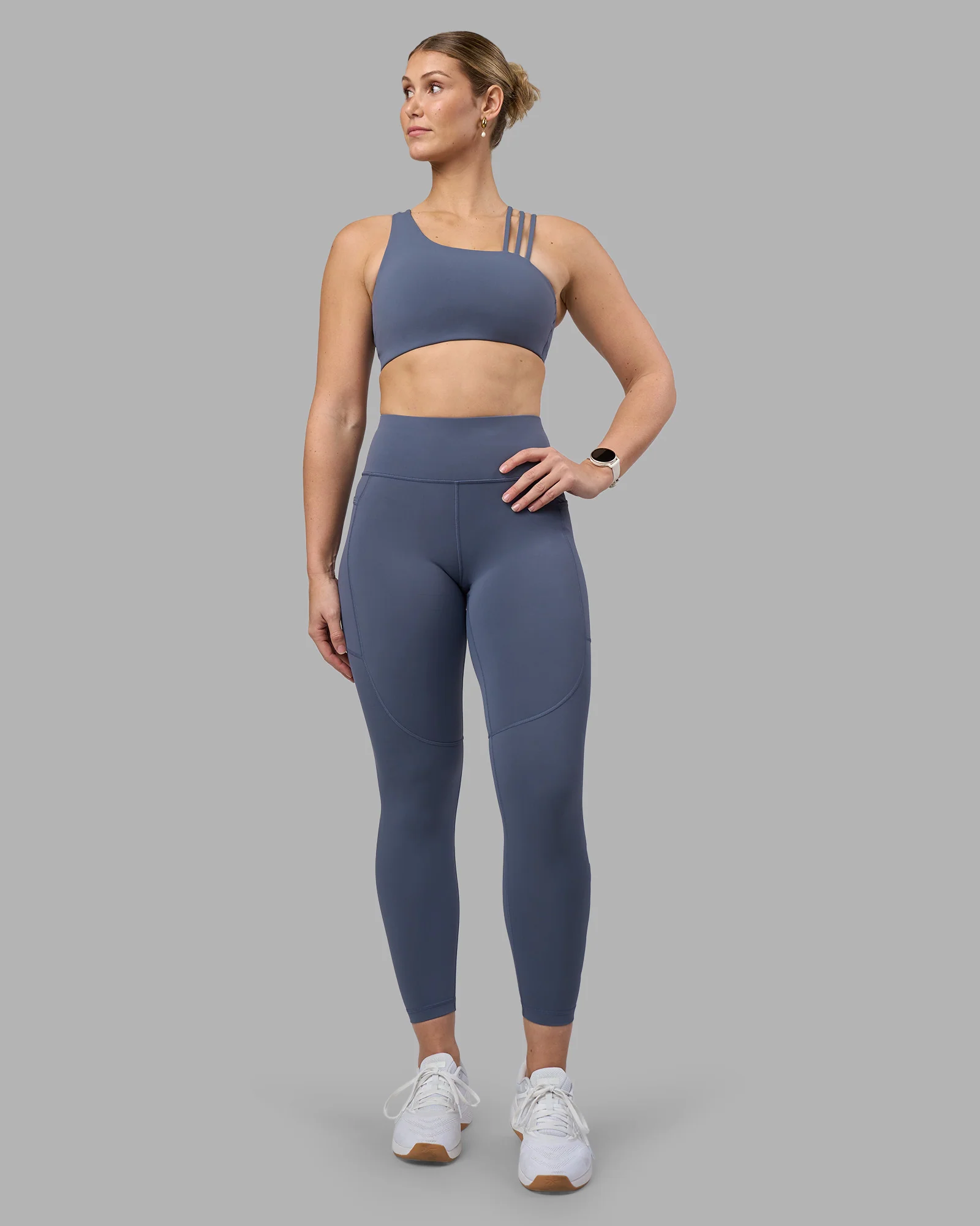 11455-rep-ultra-high-rise-7-8-legging-pockets-night-shadow-white-2.webp Rep Ultra High-Rise 7/8 Legging Pockets - Night Shadow-White