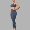 11455-rep-ultra-high-rise-7-8-legging-pockets-night-shadow-white-5.webp Rep Ultra High-Rise 7/8 Legging Pockets - Night Shadow-White