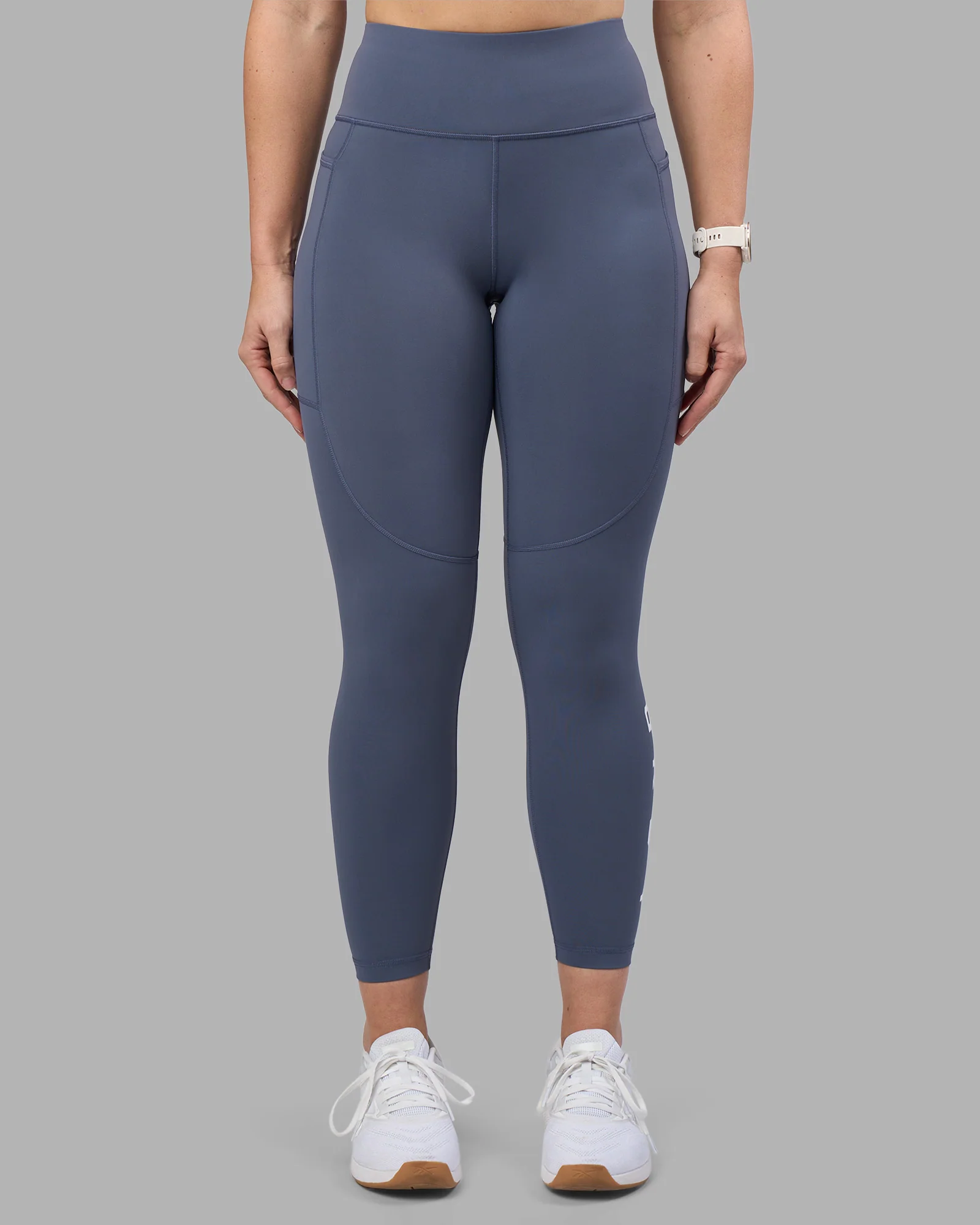 11455-rep-ultra-high-rise-7-8-legging-pockets-night-shadow-white-6.webp Rep Ultra High-Rise 7/8 Legging Pockets - Night Shadow-White