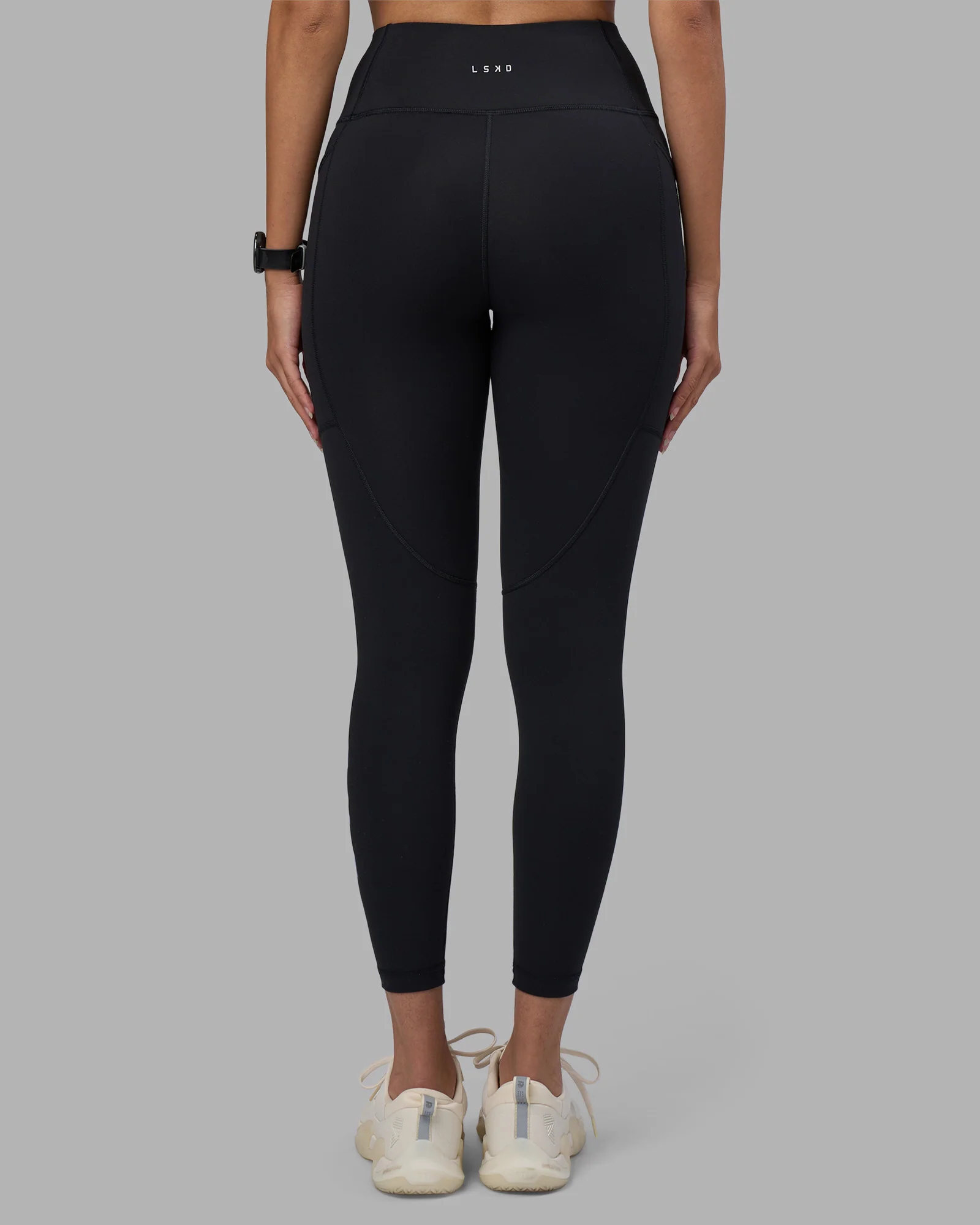 11464-rep-ultra-high-rise-7-8-legging-pockets-black-power-cobalt-4.webp Rep Ultra High-Rise 7/8 Legging Pockets - Black-Power Cobalt