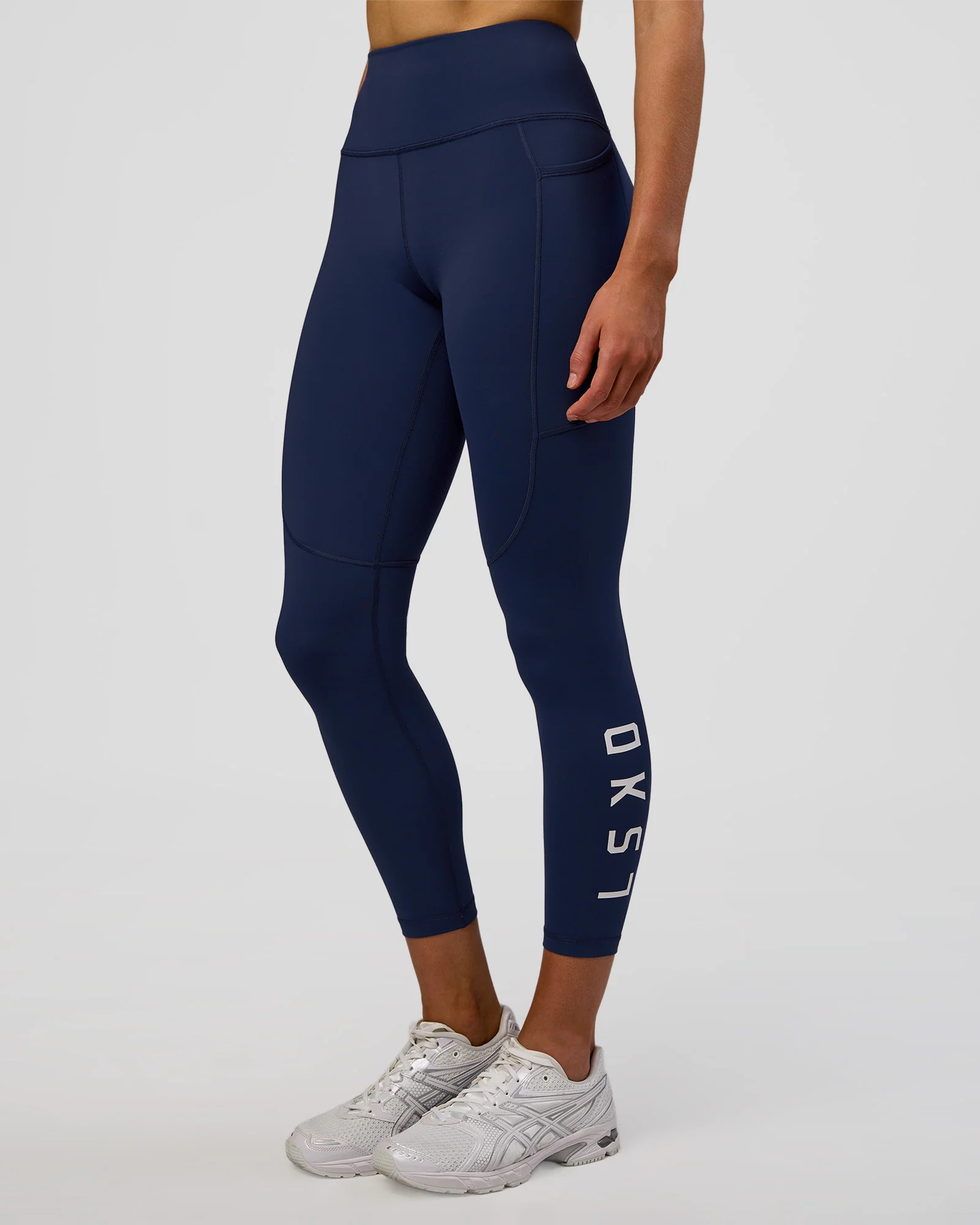 11473-rep-ultra-high-rise-7-8-legging-pockets-future-navy-white-1.webp Rep Ultra High-Rise 7/8 Legging Pockets - Future Navy-White
