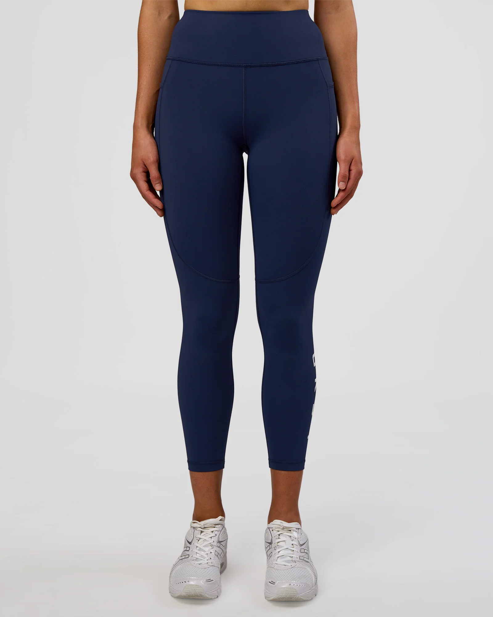 11473-rep-ultra-high-rise-7-8-legging-pockets-future-navy-white-7.webp Rep Ultra High-Rise 7/8 Legging Pockets - Future Navy-White