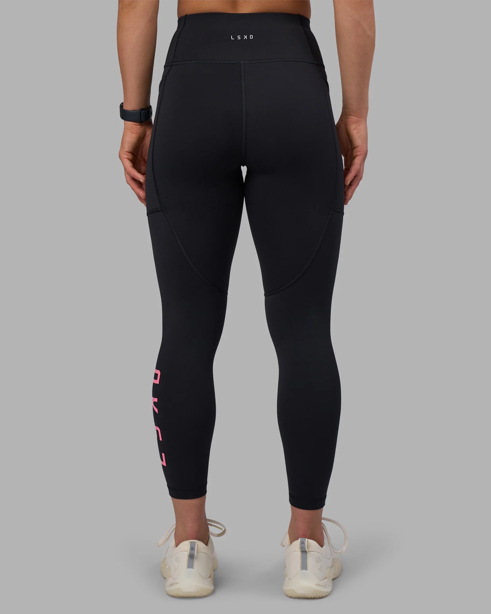 11482-rep-ultra-high-rise-7-8-legging-pockets-black-candy-pink-4.webp Rep Ultra High-Rise 7/8 Legging Pockets - Black-Candy Pink