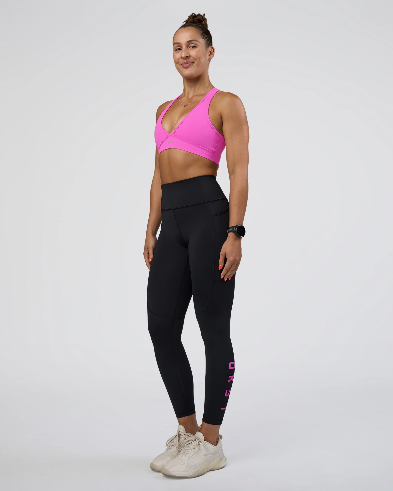11500-rep-ultra-high-rise-7-8-legging-pockets-black-ultra-fuchsia-5.webp Rep Ultra High-Rise 7/8 Legging Pockets - Black-Ultra Fuchsia
