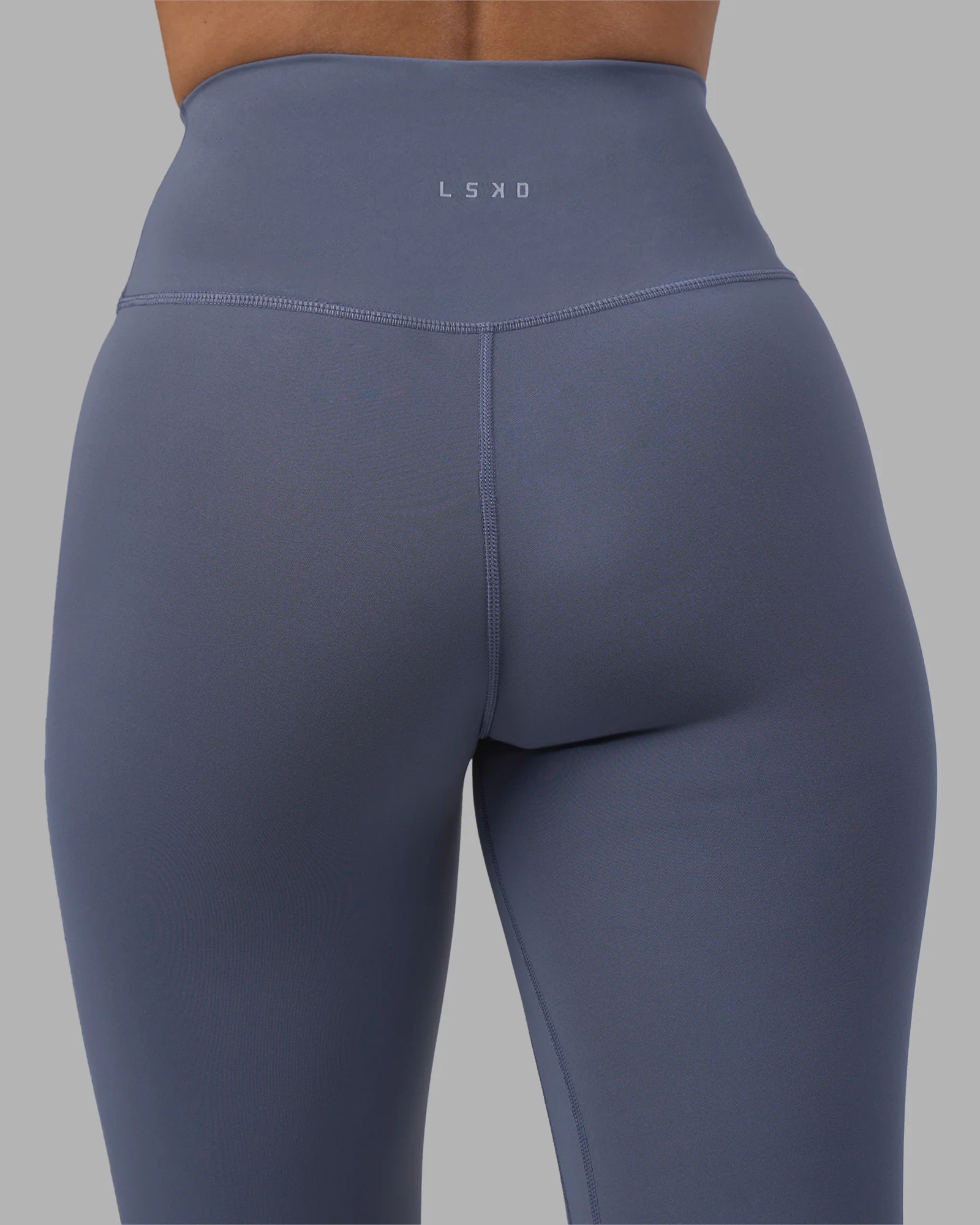 11558-fusion-ultra-high-rise-7-8-legging-night-shadow-7.webp Fusion Ultra High-Rise 7/8 Legging - Night Shadow