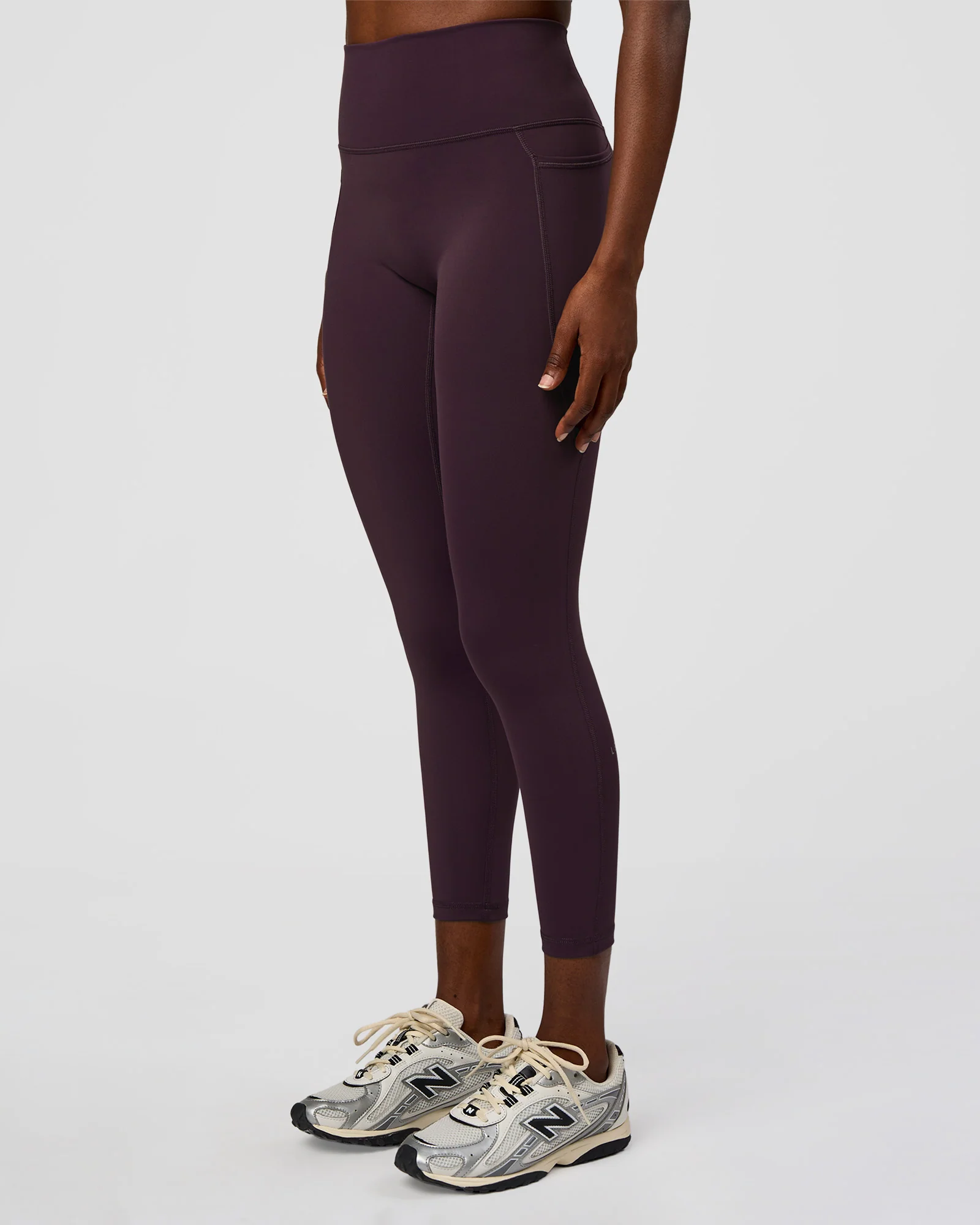 11630-fusion-ultra-high-rise-7-8-legging-pockets-midnight-plum-1.webp Fusion Ultra High-Rise 7/8 Legging Pockets - Midnight Plum