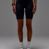 11657-fusion-ultra-high-rise-9-short-pockets-black-17.webp Fusion Ultra High-Rise 9" Short Pockets - Black