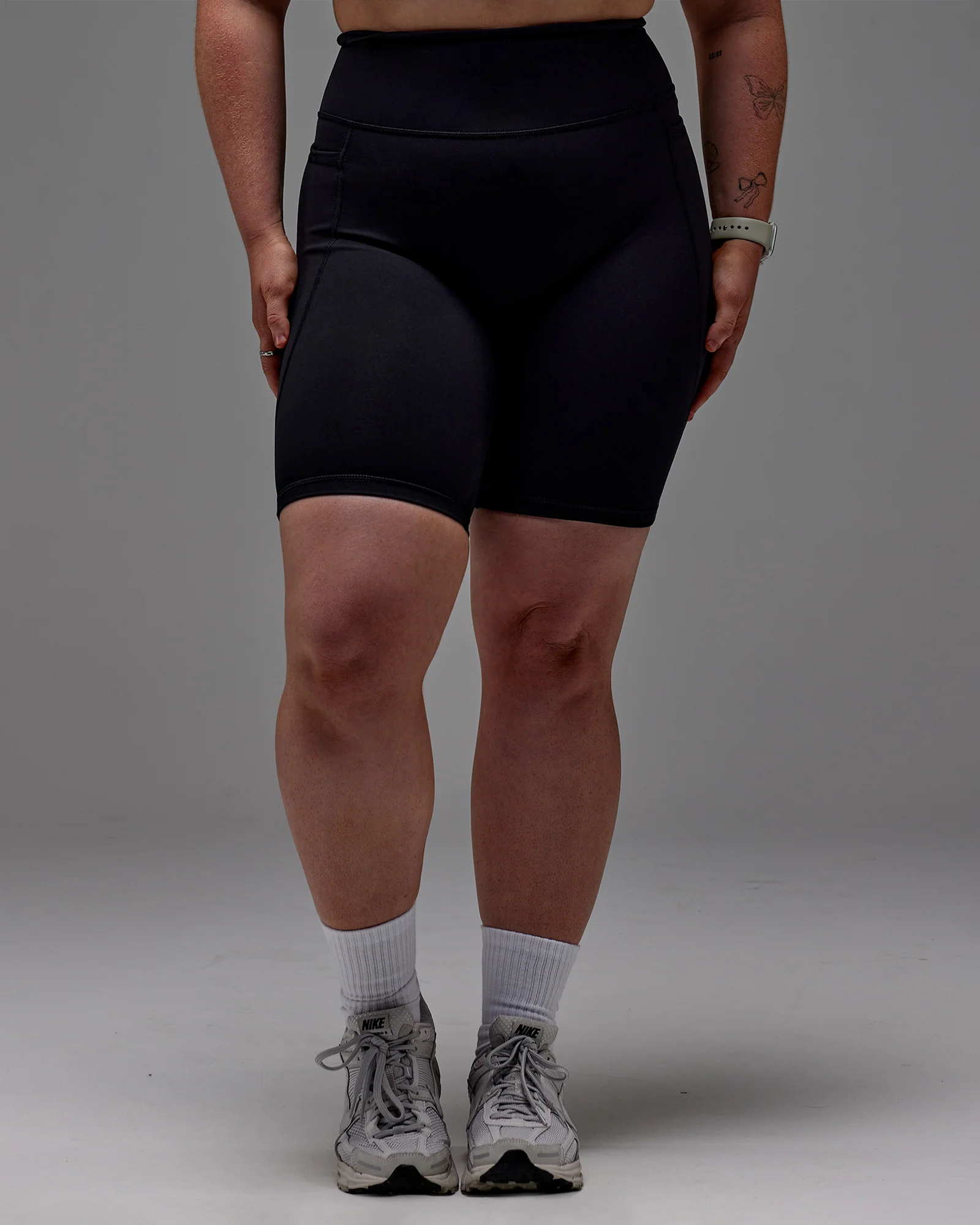 11657-fusion-ultra-high-rise-9-short-pockets-black-25.webp Fusion Ultra High-Rise 9" Short Pockets - Black