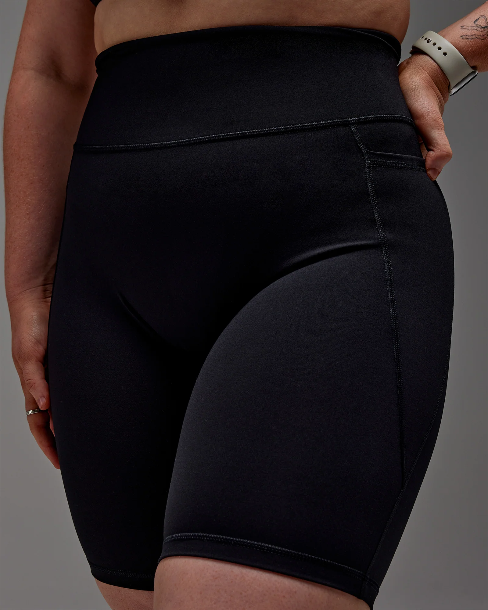 11657-fusion-ultra-high-rise-9-short-pockets-black-28.webp Fusion Ultra High-Rise 9" Short Pockets - Black
