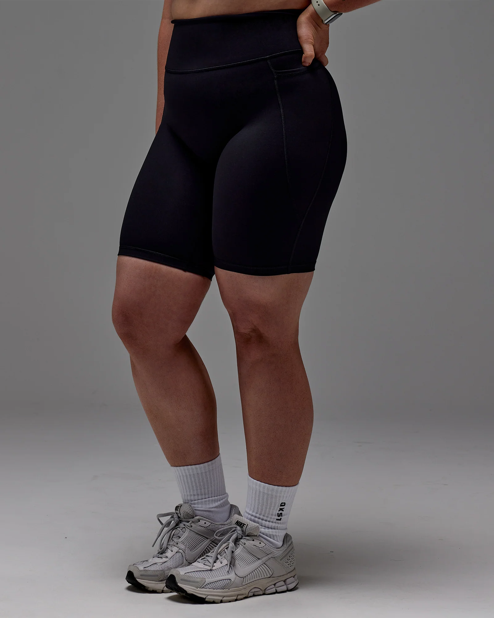 11657-fusion-ultra-high-rise-9-short-pockets-black-30.webp Fusion Ultra High-Rise 9" Short Pockets - Black
