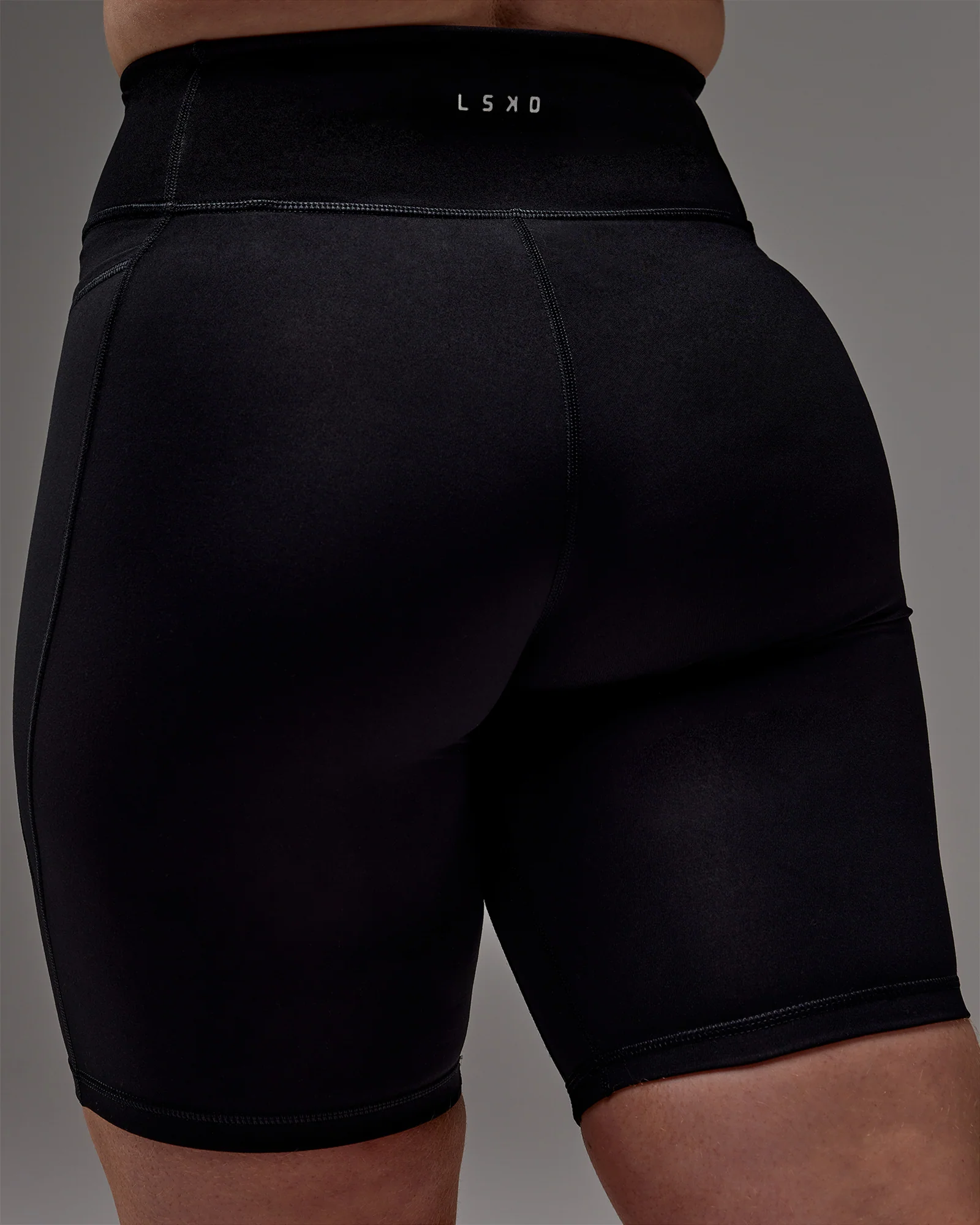 11657-fusion-ultra-high-rise-9-short-pockets-black-31.webp Fusion Ultra High-Rise 9" Short Pockets - Black